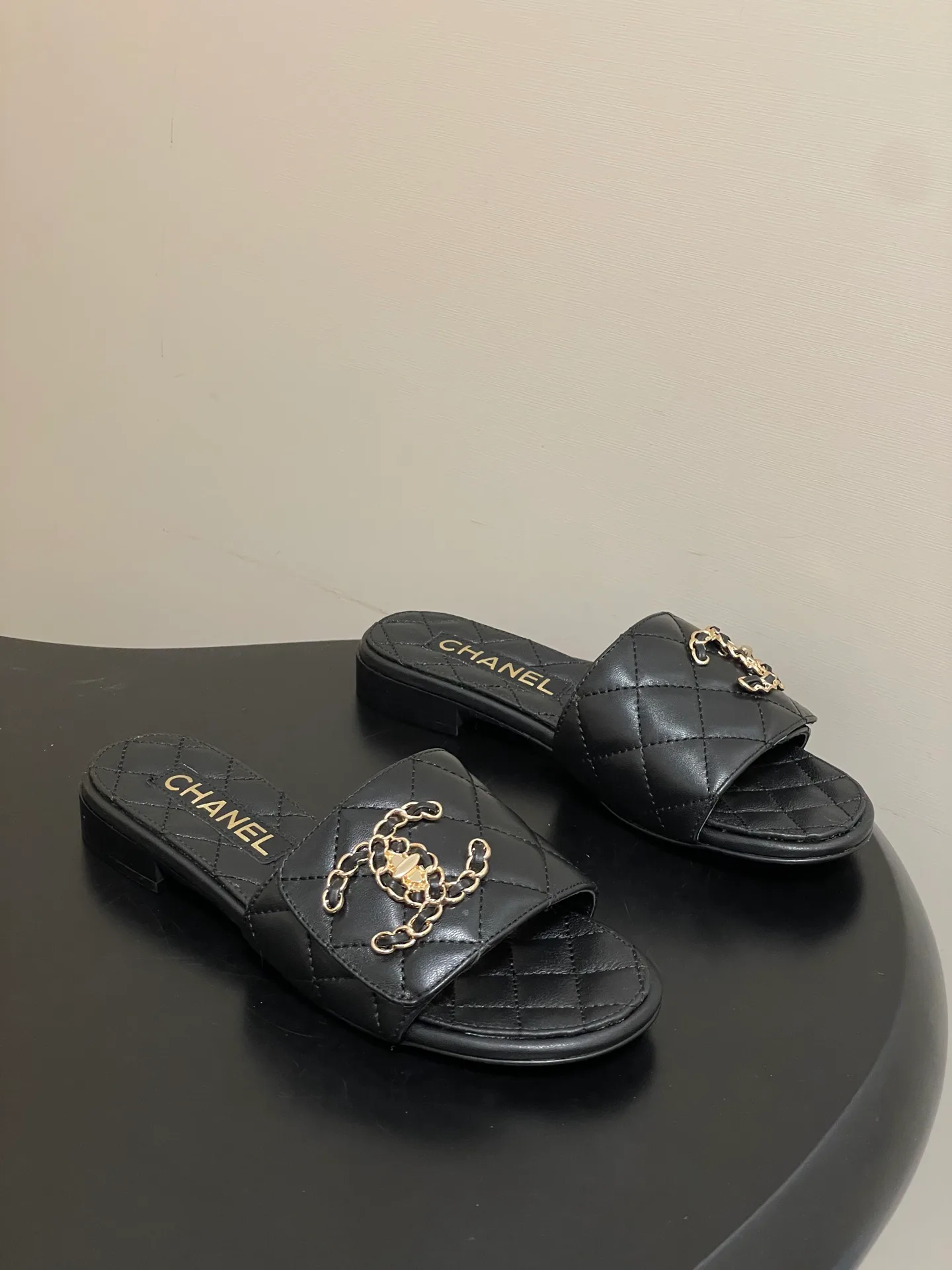 Босоножки Женские Chanel 10993841