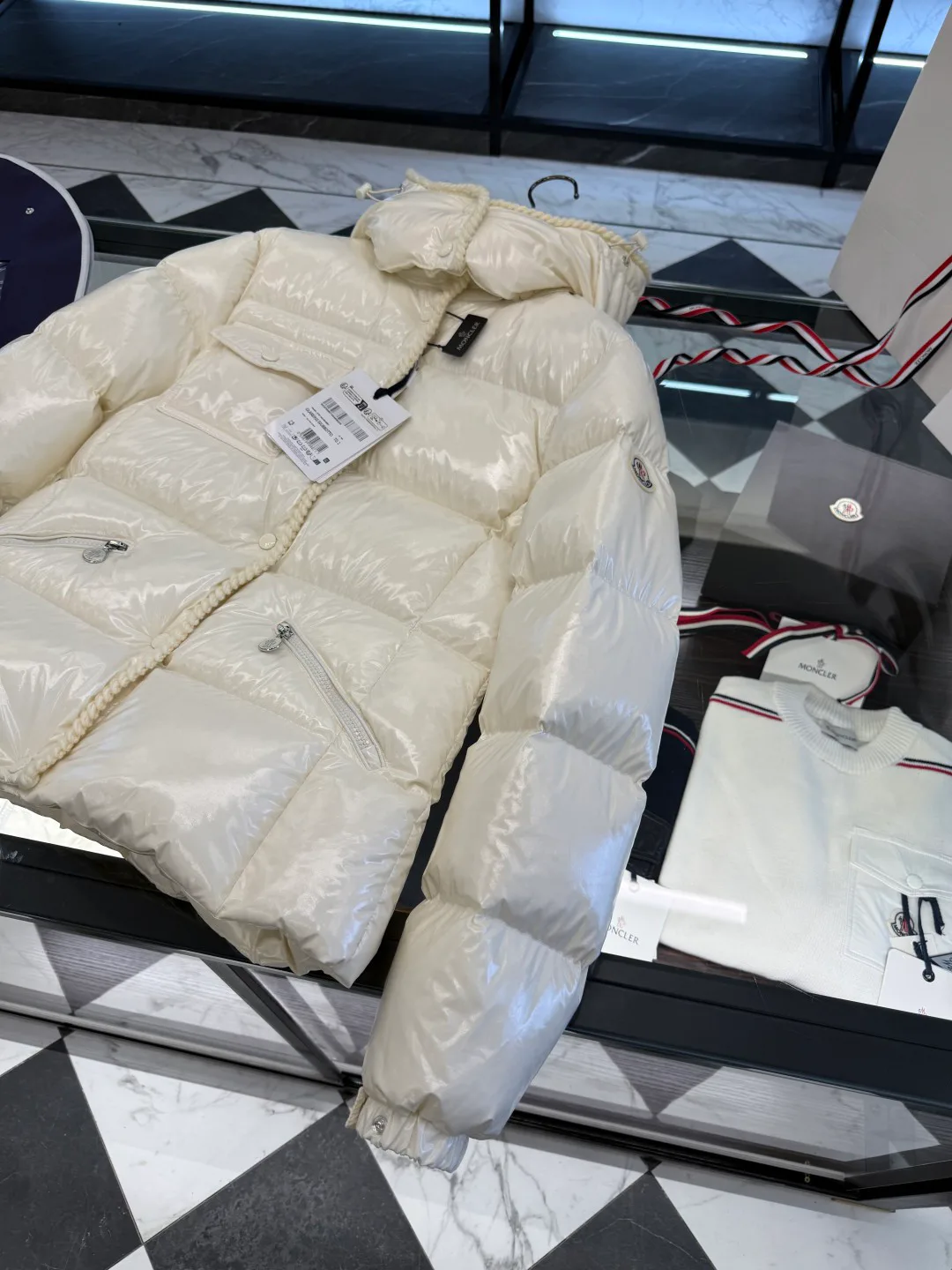 Куртки И Пуховики Женские Moncler 18741287