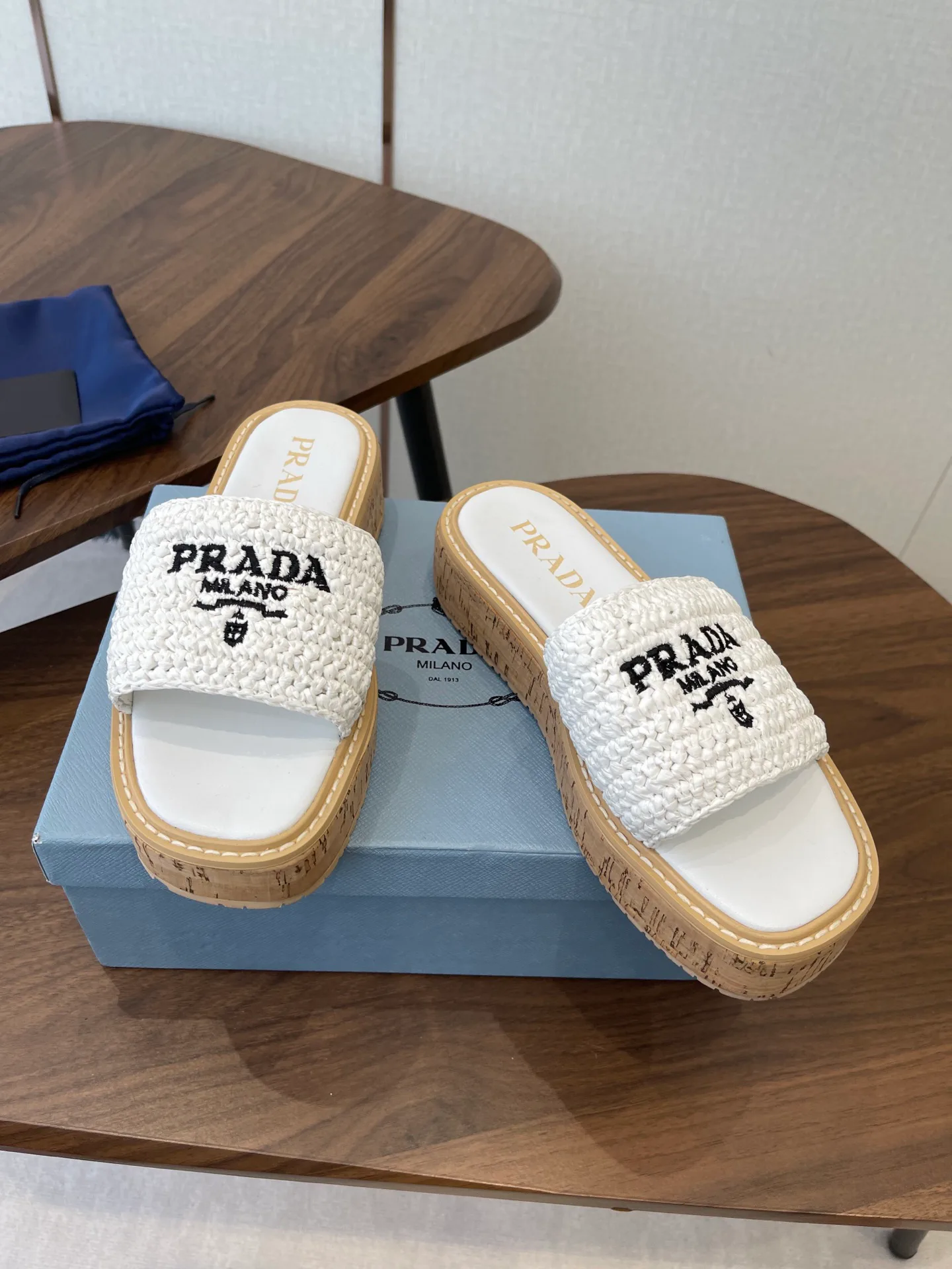 Шлепанцы Женские Prada 11468458