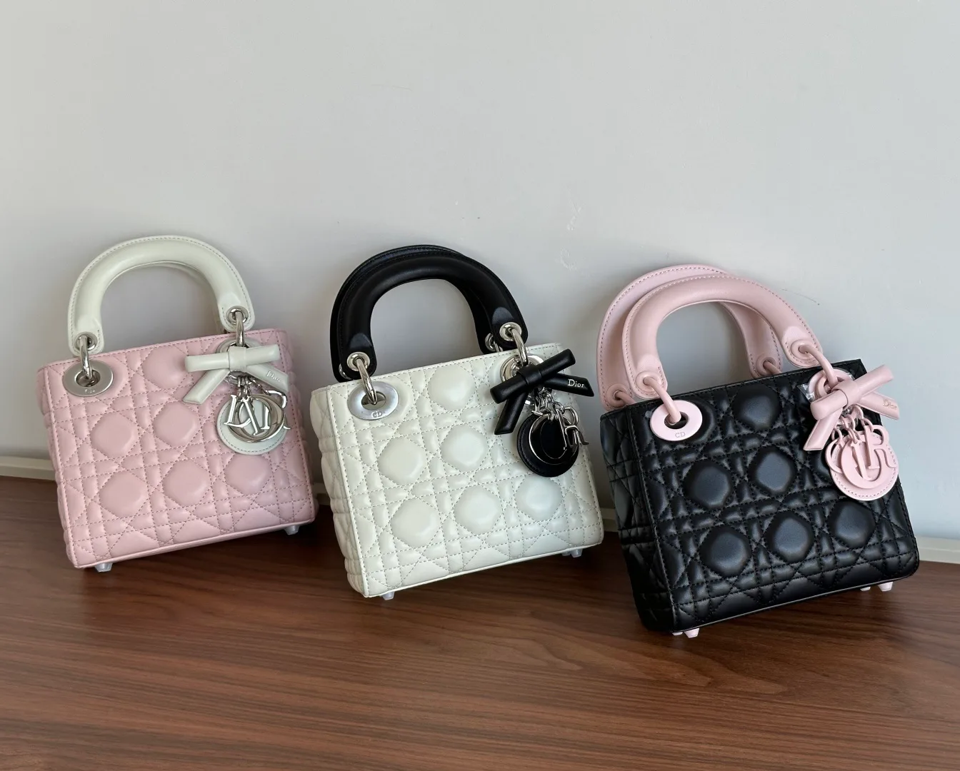 Классические Сумки Женские Christian Dior 18052783