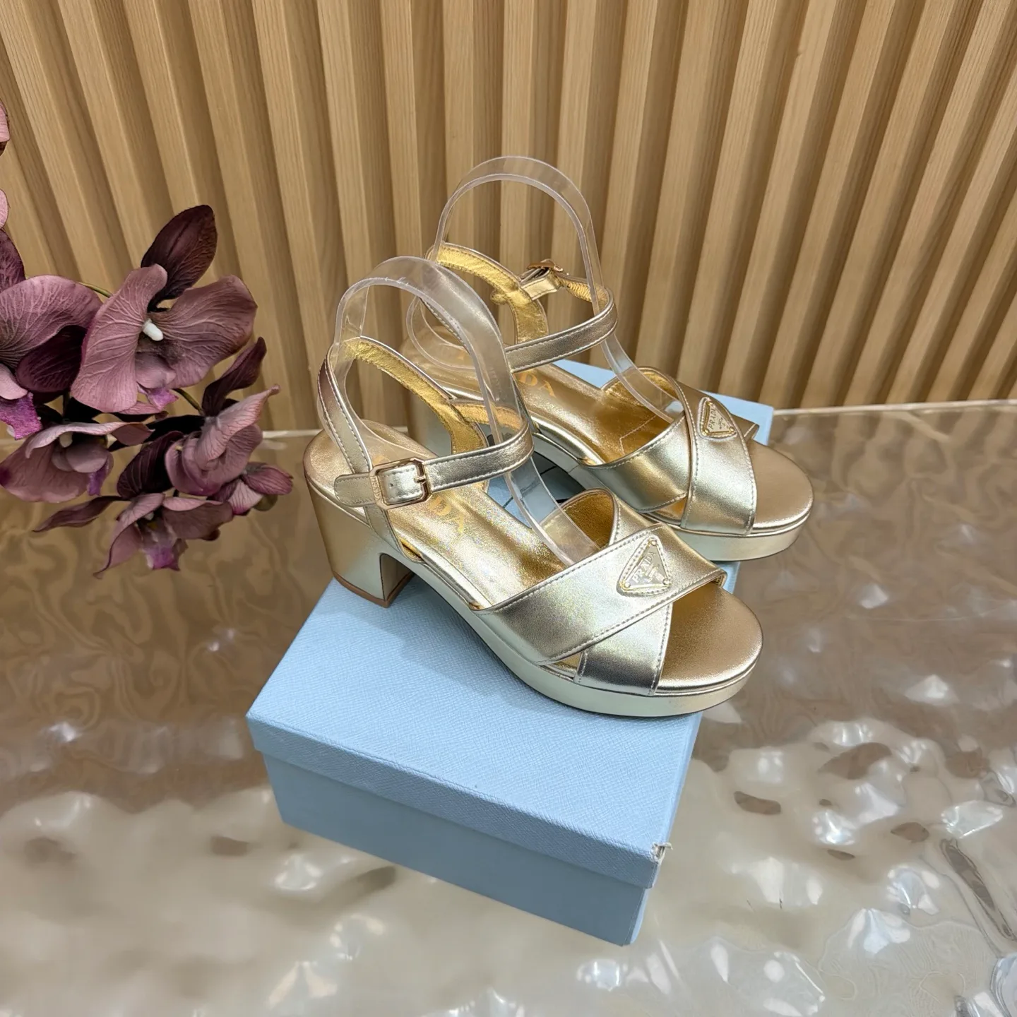 Босоножки Женские Prada 18170305