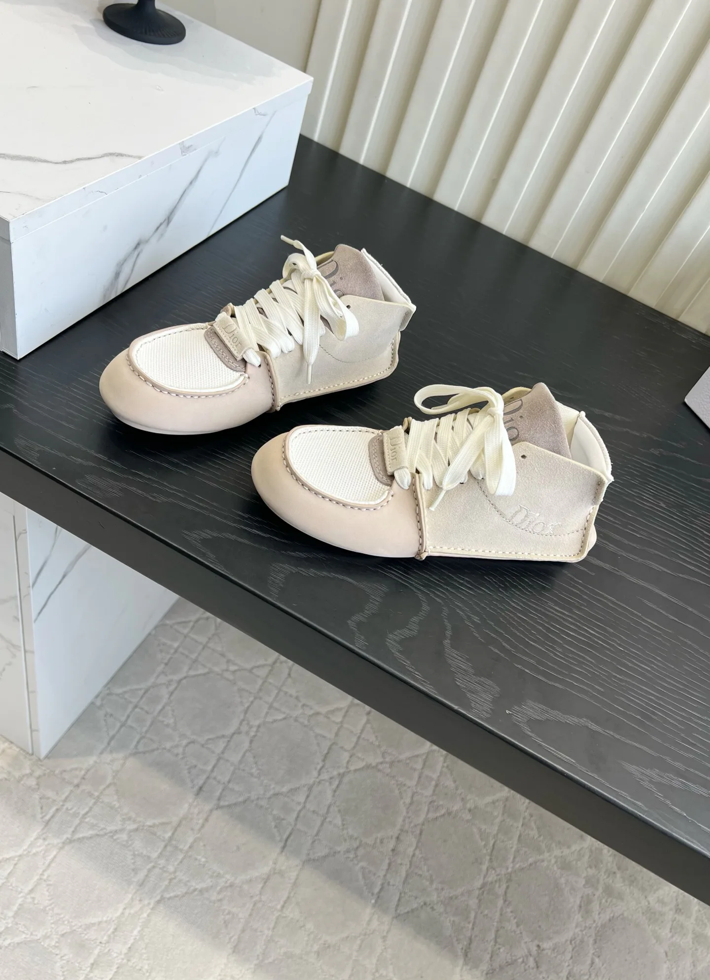 Кроссовки Женские Christian Dior 18702927