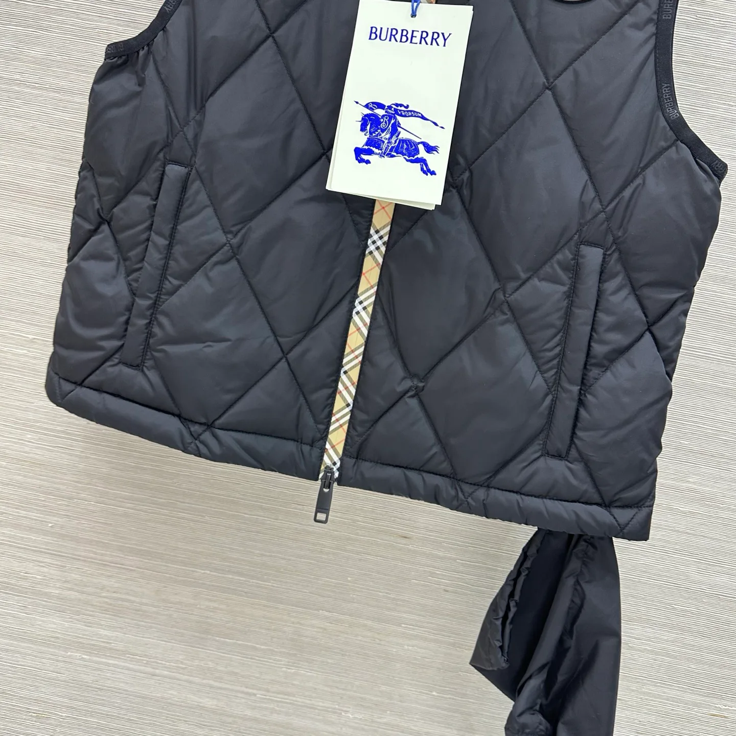 Жилеты Женские Burberry 18774622