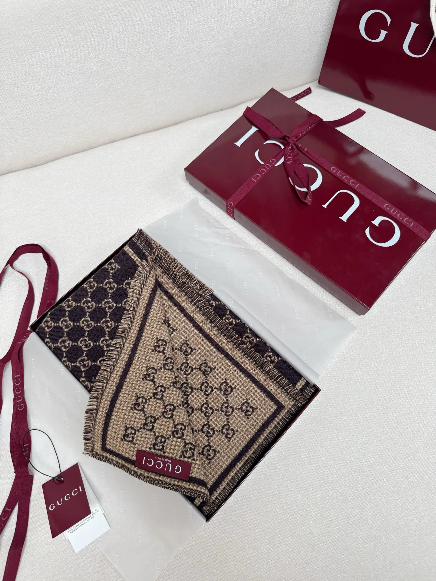 Шарфы Gucci 17992032