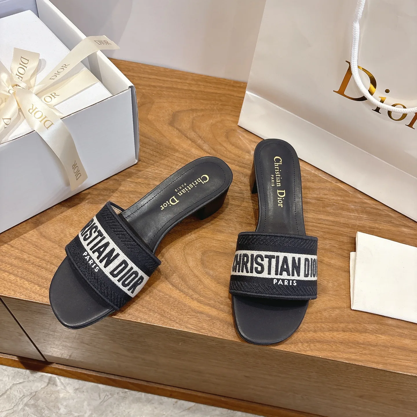 Босоножки Женские Christian Dior 1137337