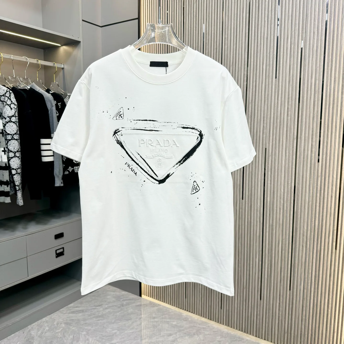 Футболки Женские Prada 1887620