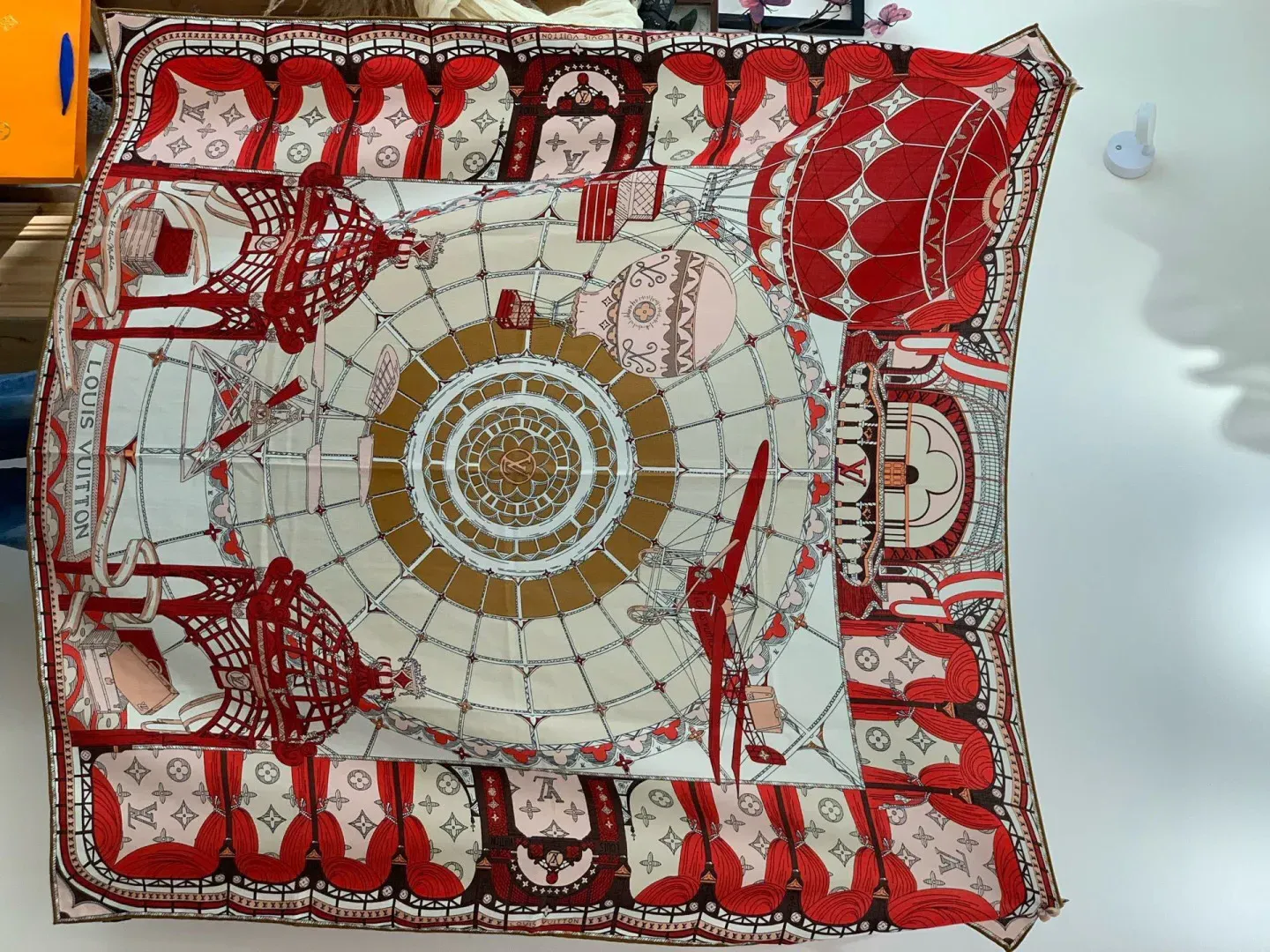 Шарфы Louis Vuitton 895236