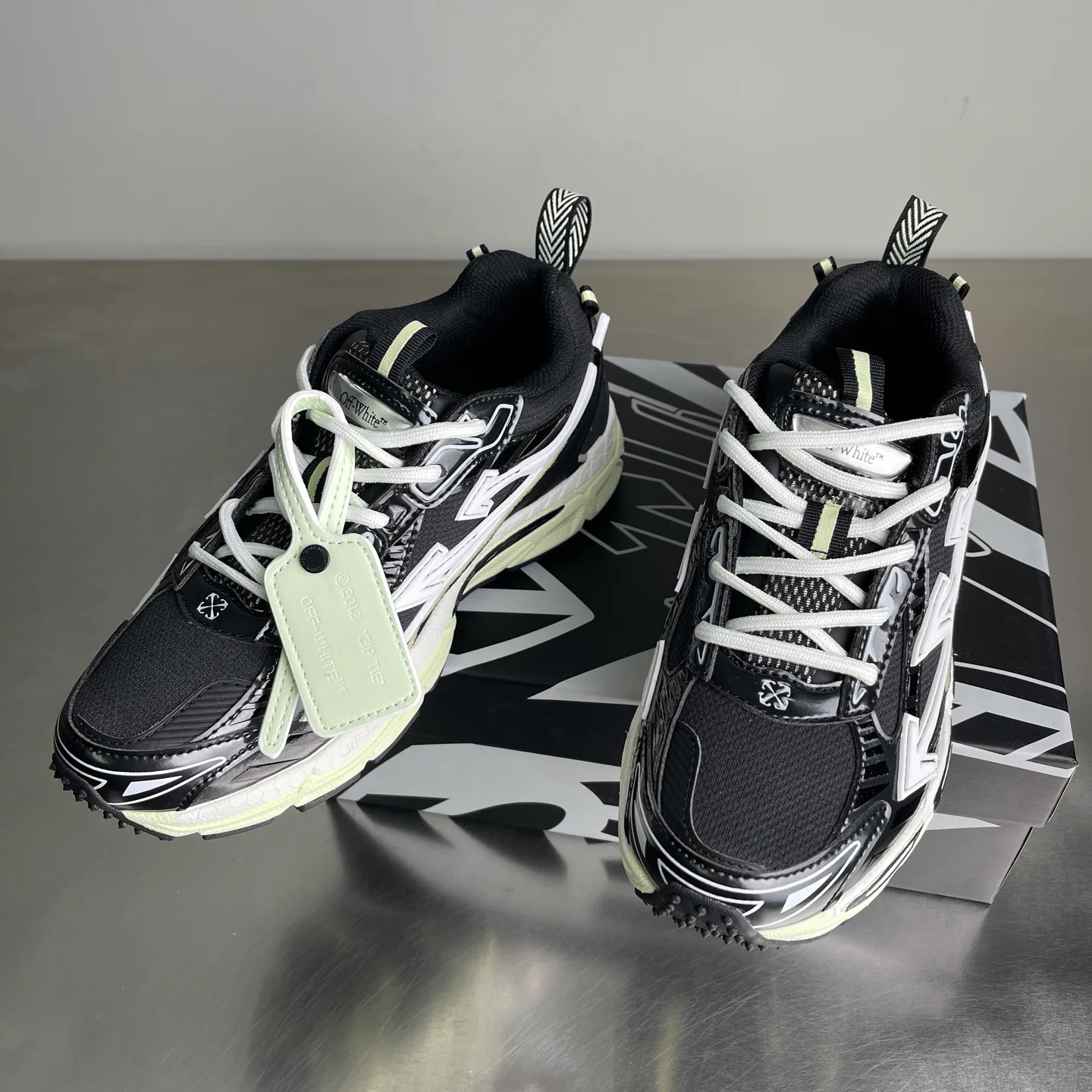 Кроссовки Женские Off-White 5058324