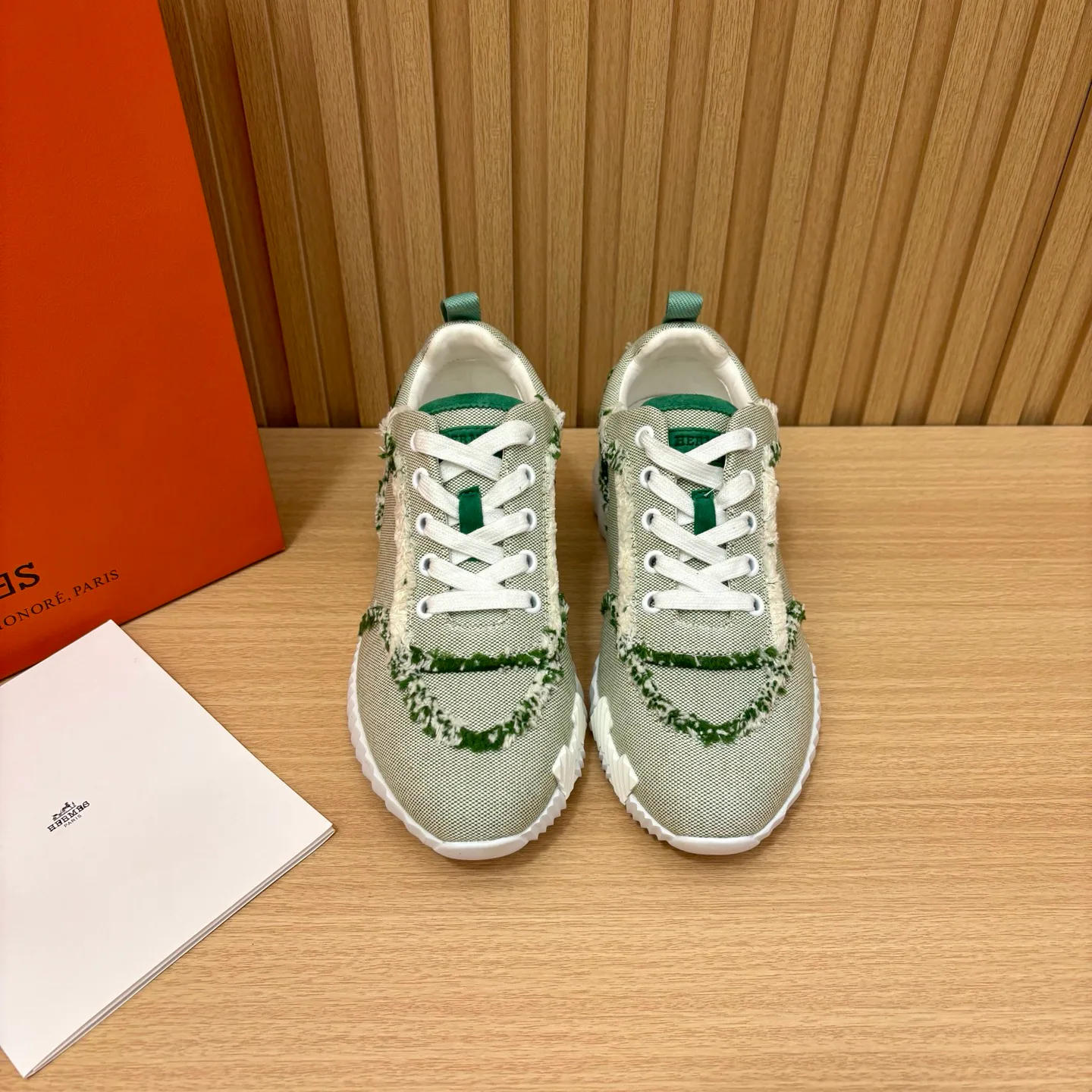Кроссовки Женские Louis Vuitton 18387023