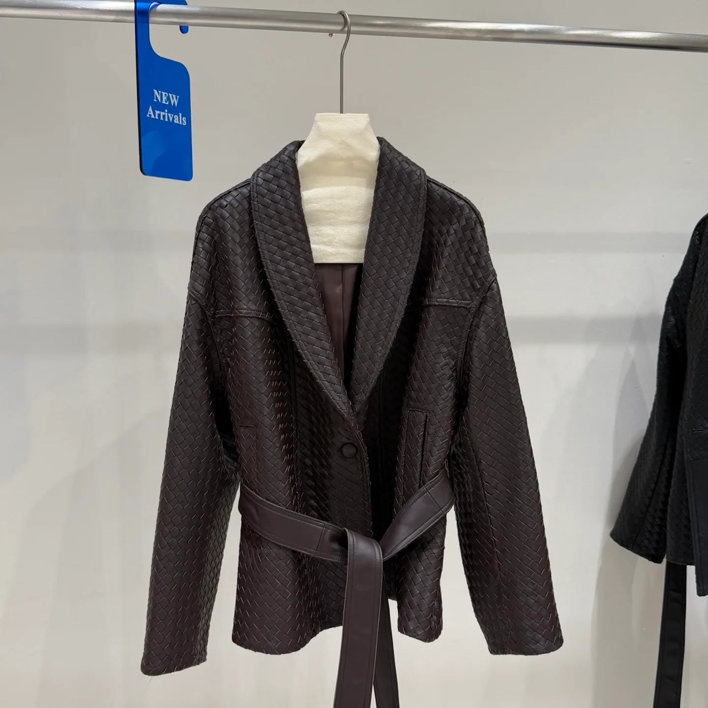 Кожаные Куртки И Дублёнки Женские Bottega Veneta 18601778