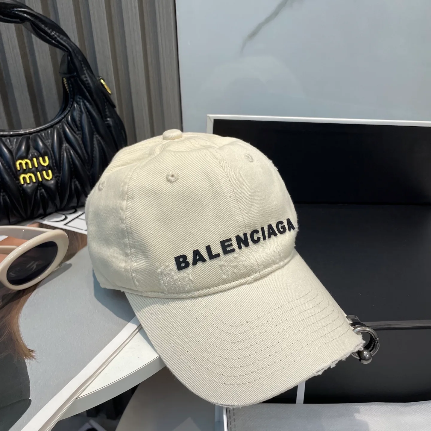 Головные Уборы Balenciaga 336869