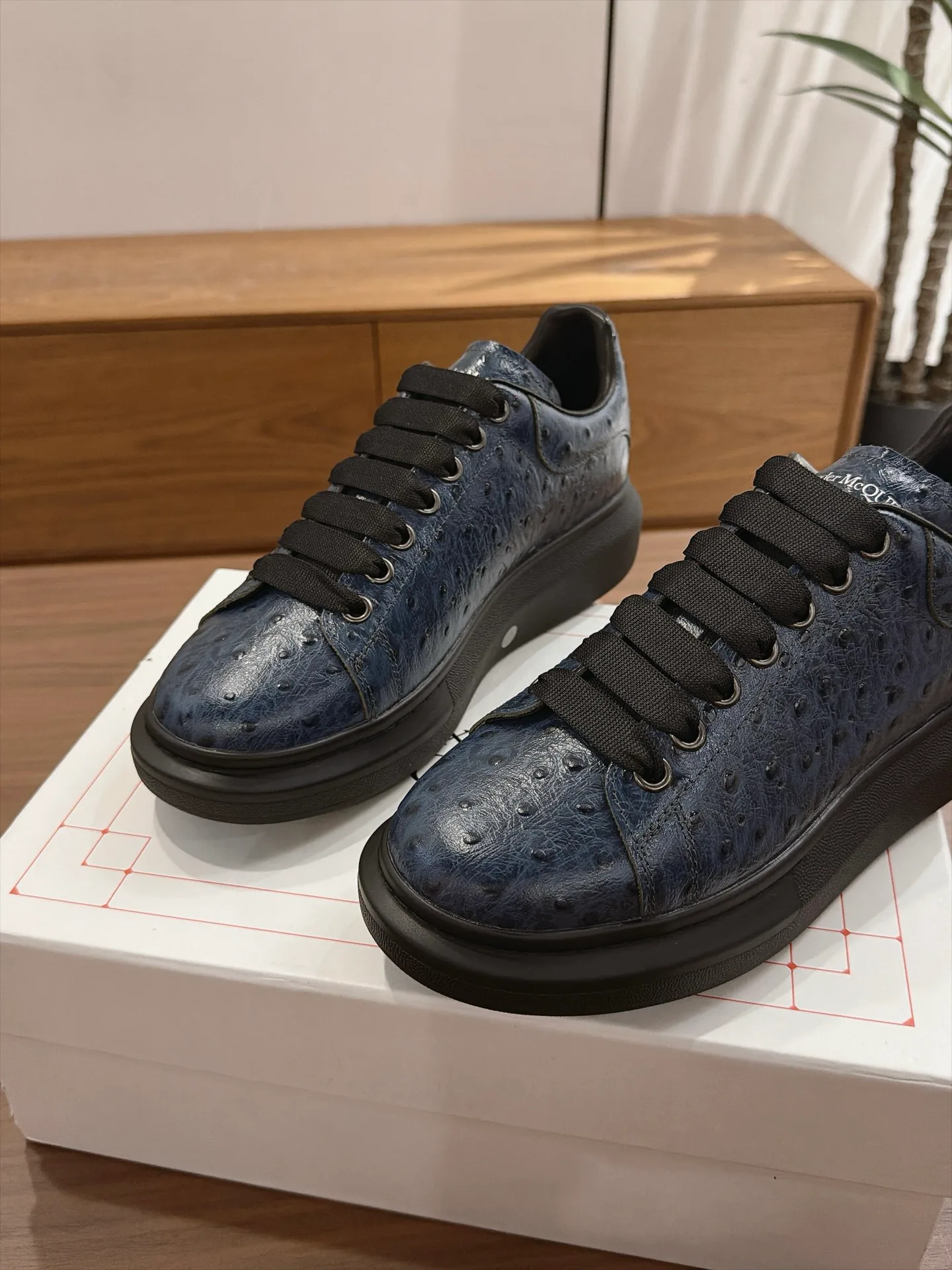 Кроссовки Женские Alexander Mcqueen 18159793