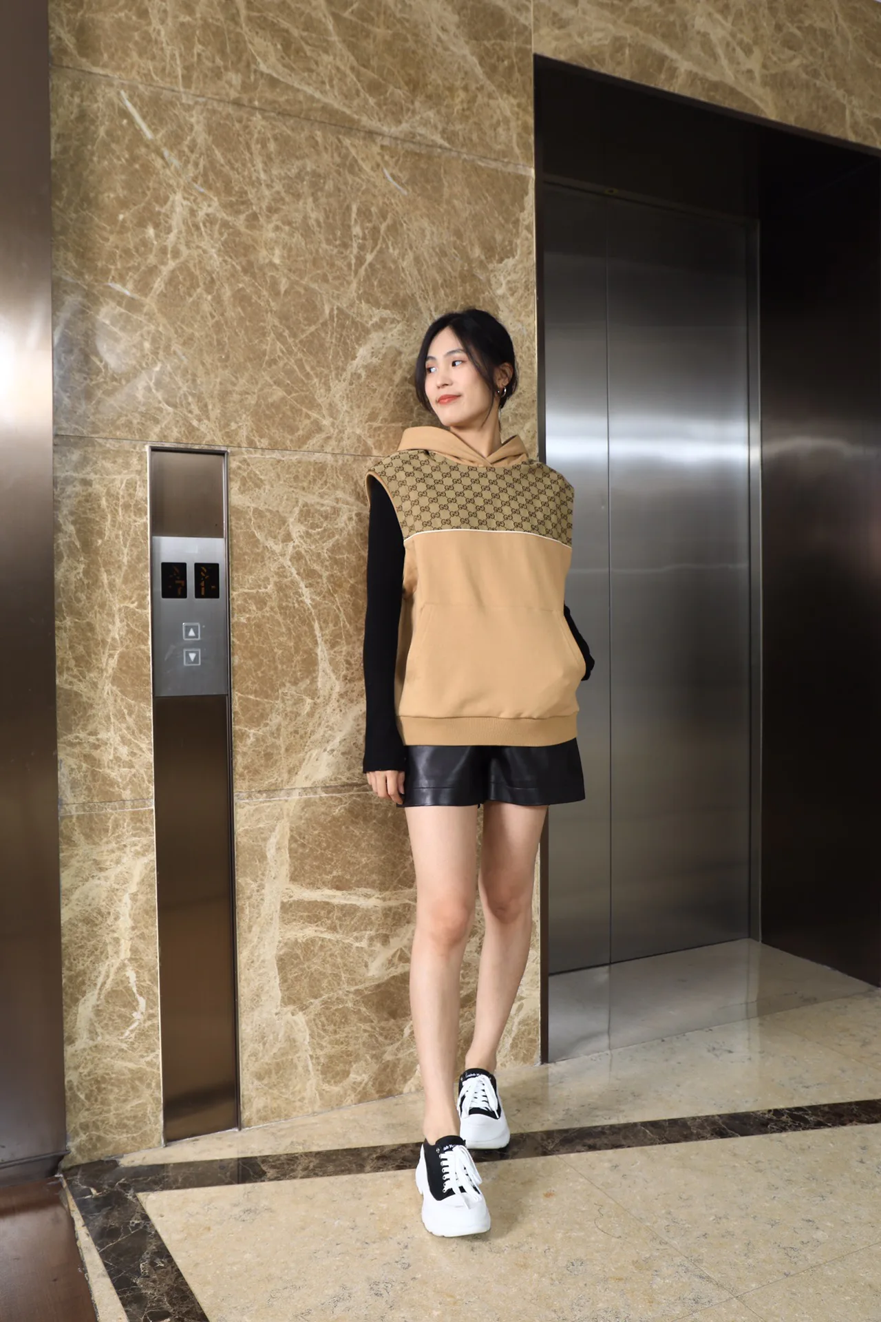 Жилеты Женские Gucci 5563597