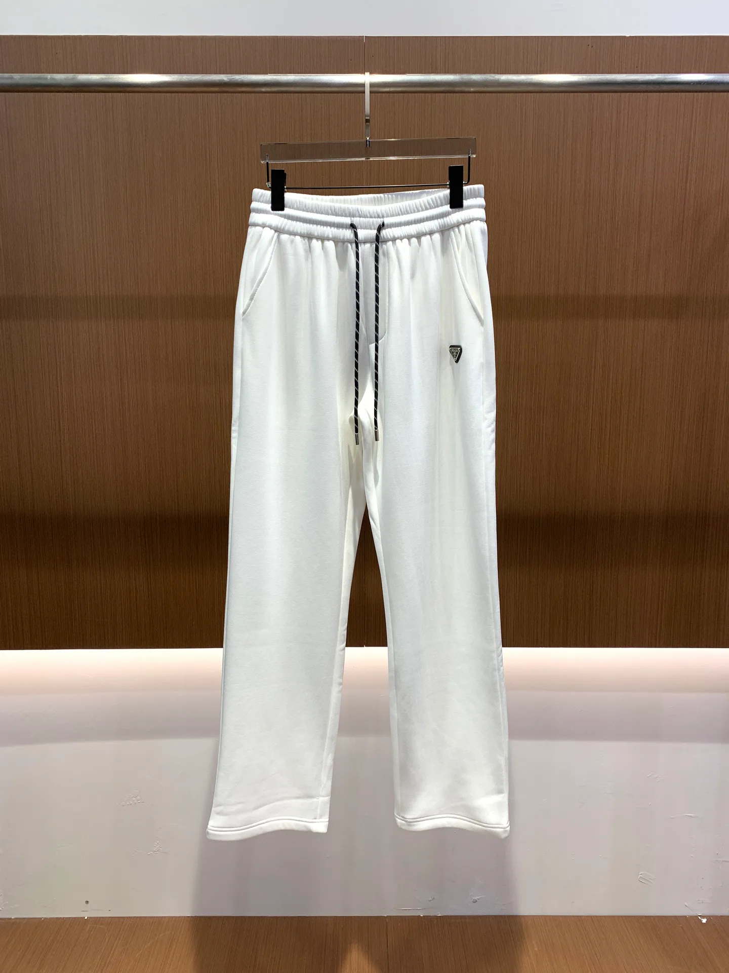 Брюки Мужские Prada 17920663