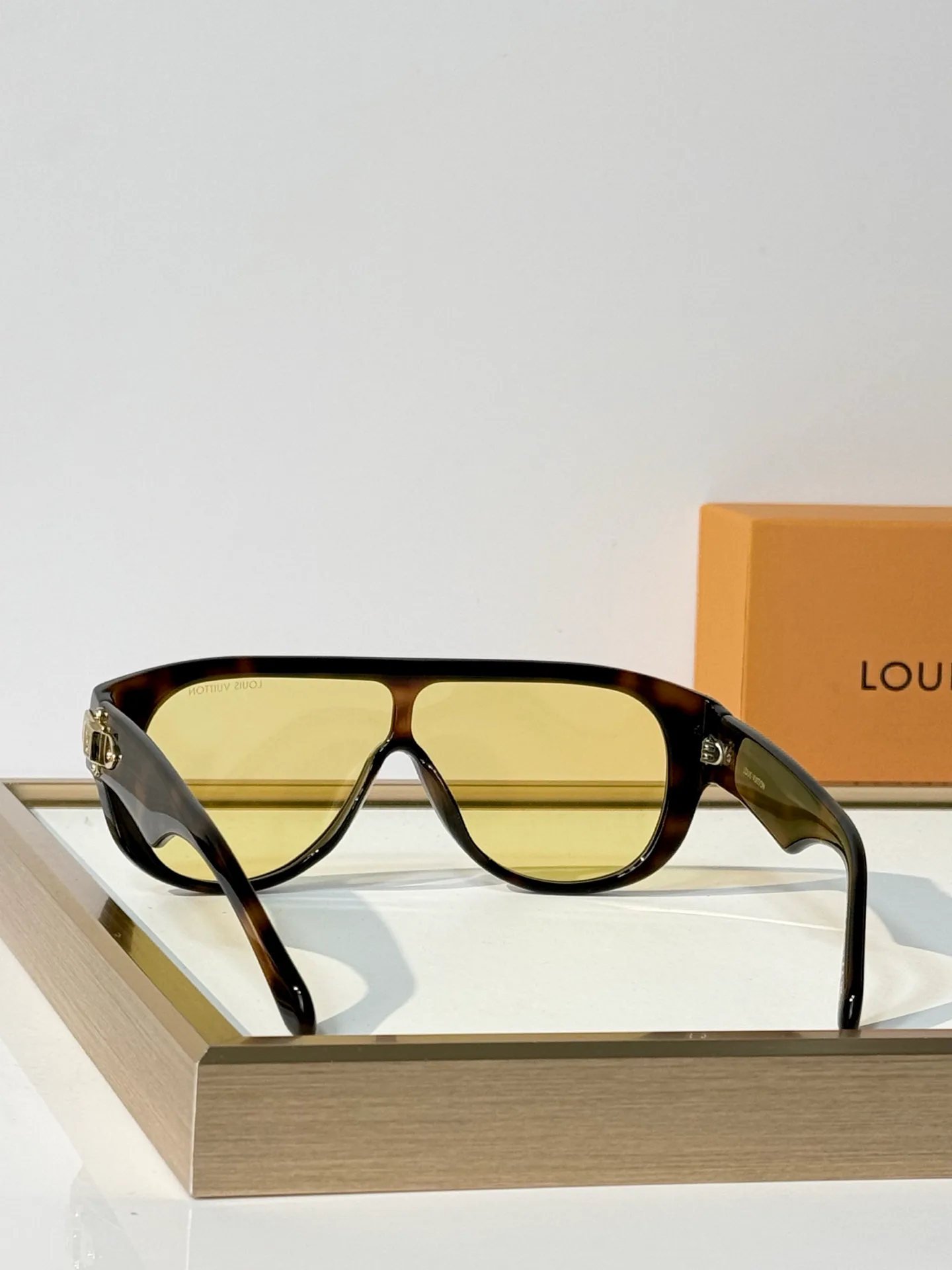 Очки Louis Vuitton 18453192