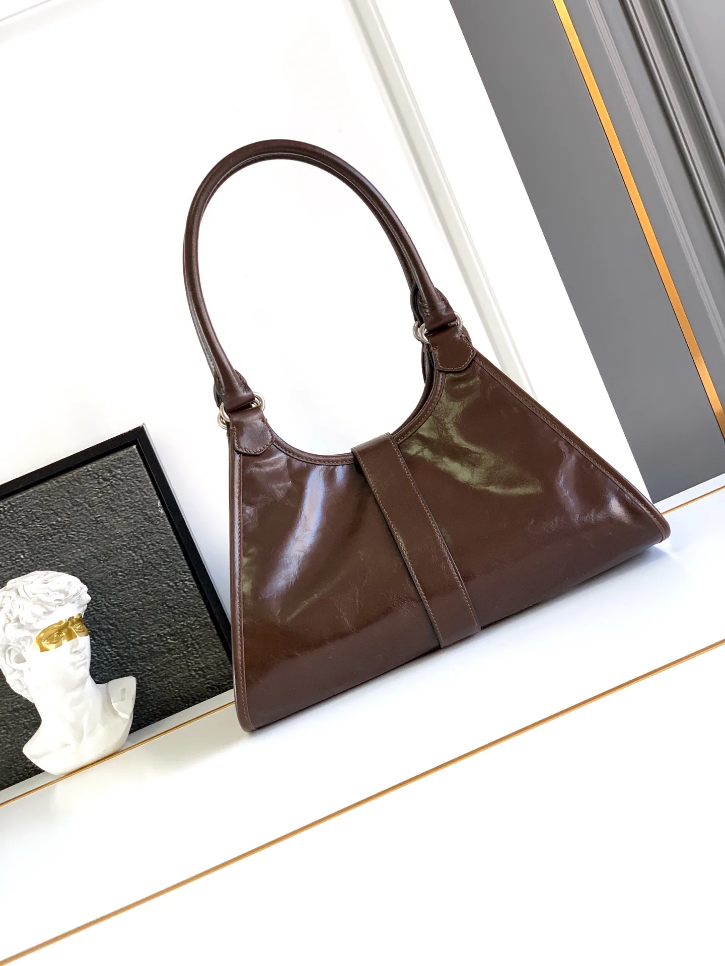 Классические Сумки Женские Prada 8354