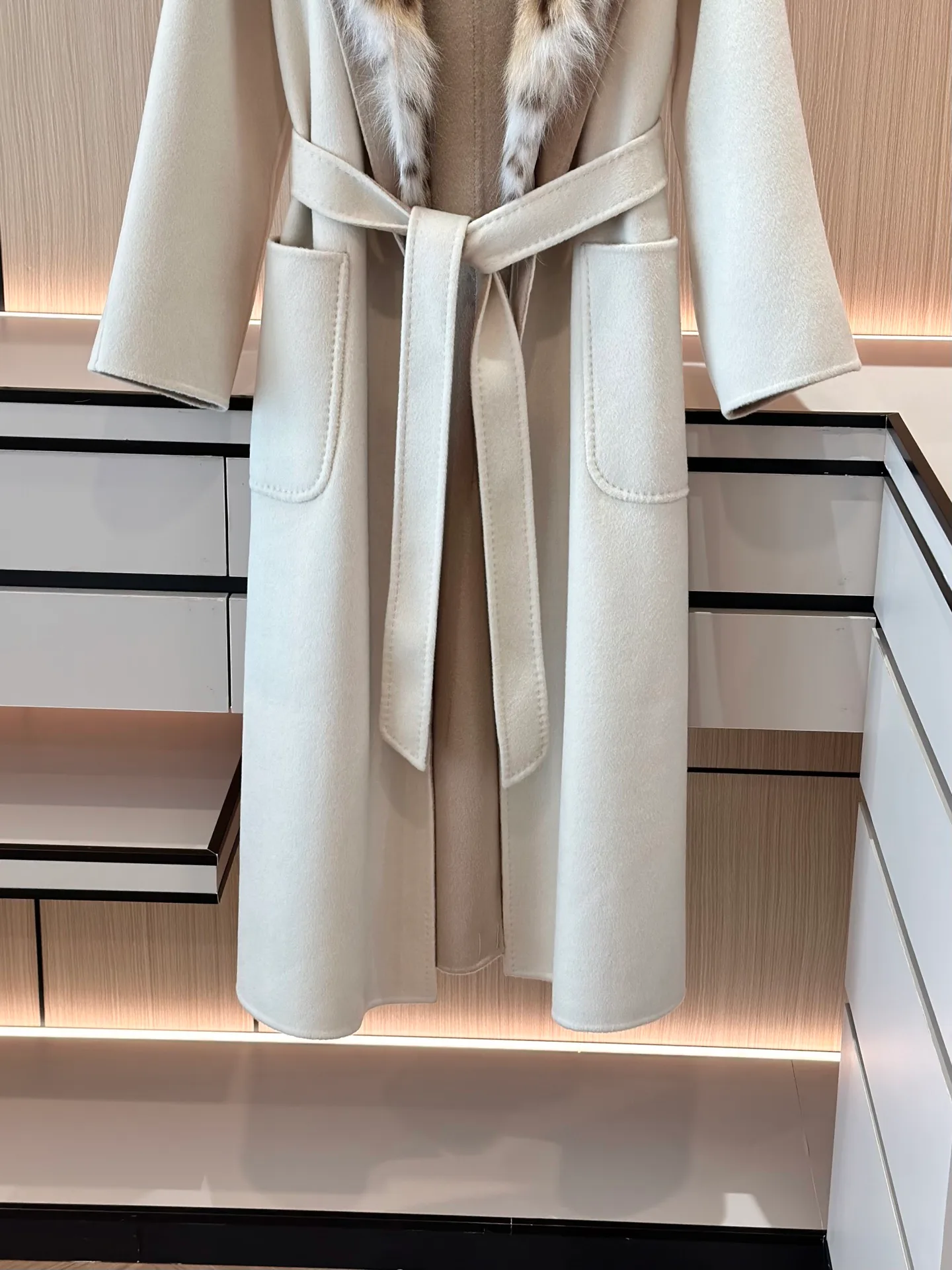 Пальто Женские Loro Piana 18999918