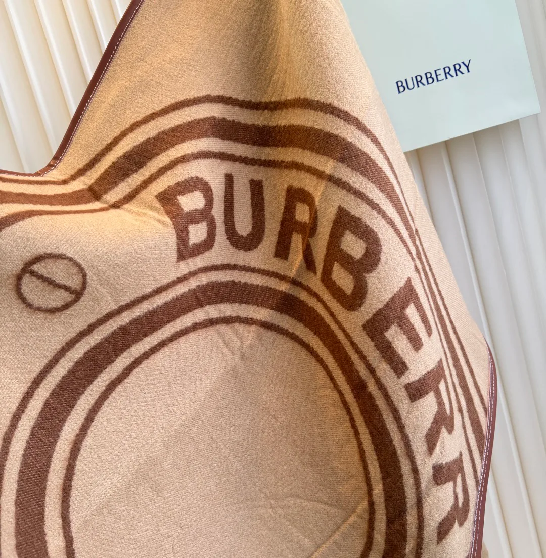 Пальто Женские Burberry 18763077