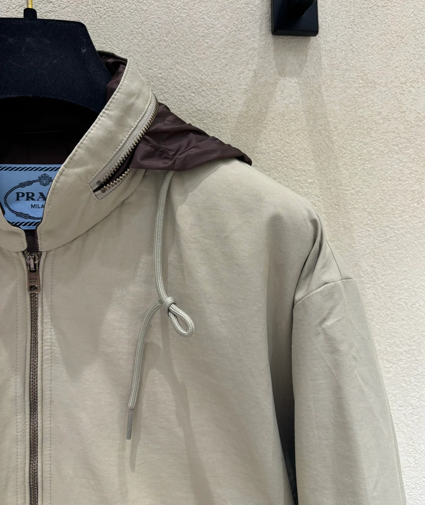 Куртки И Пуховики Женские Prada 18374109