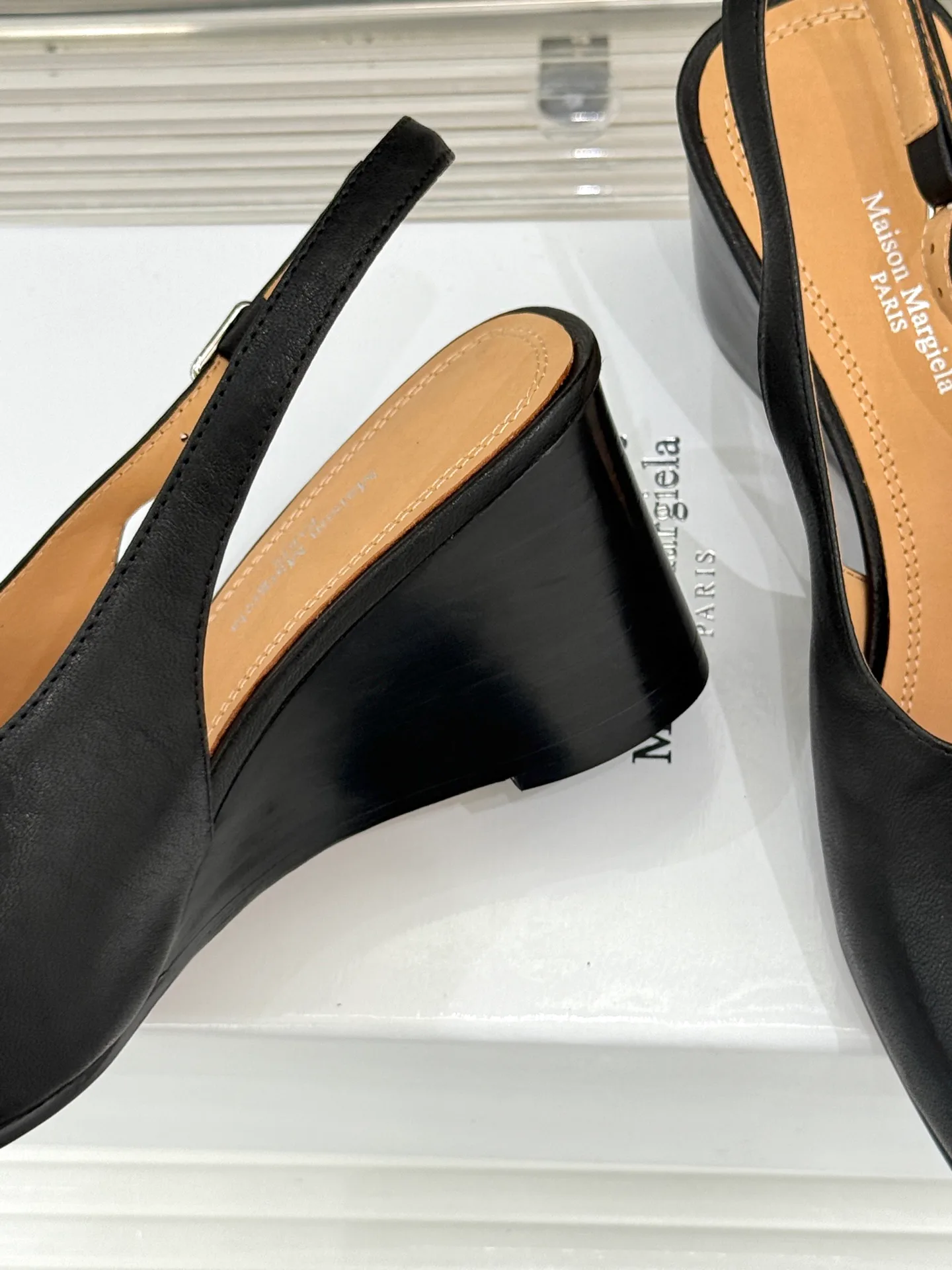 Босоножки Женские Maison Margiela 17646516