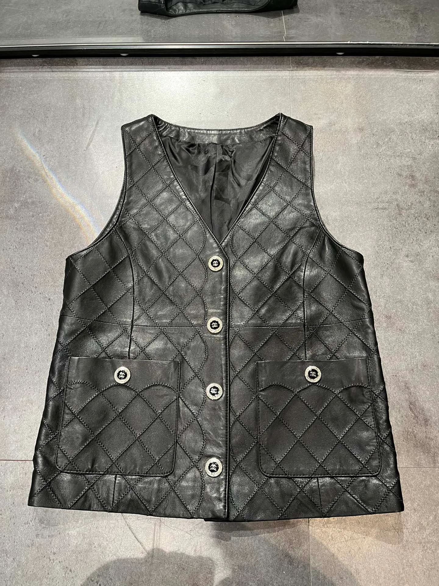 Жилеты Мужские Chanel 10088605