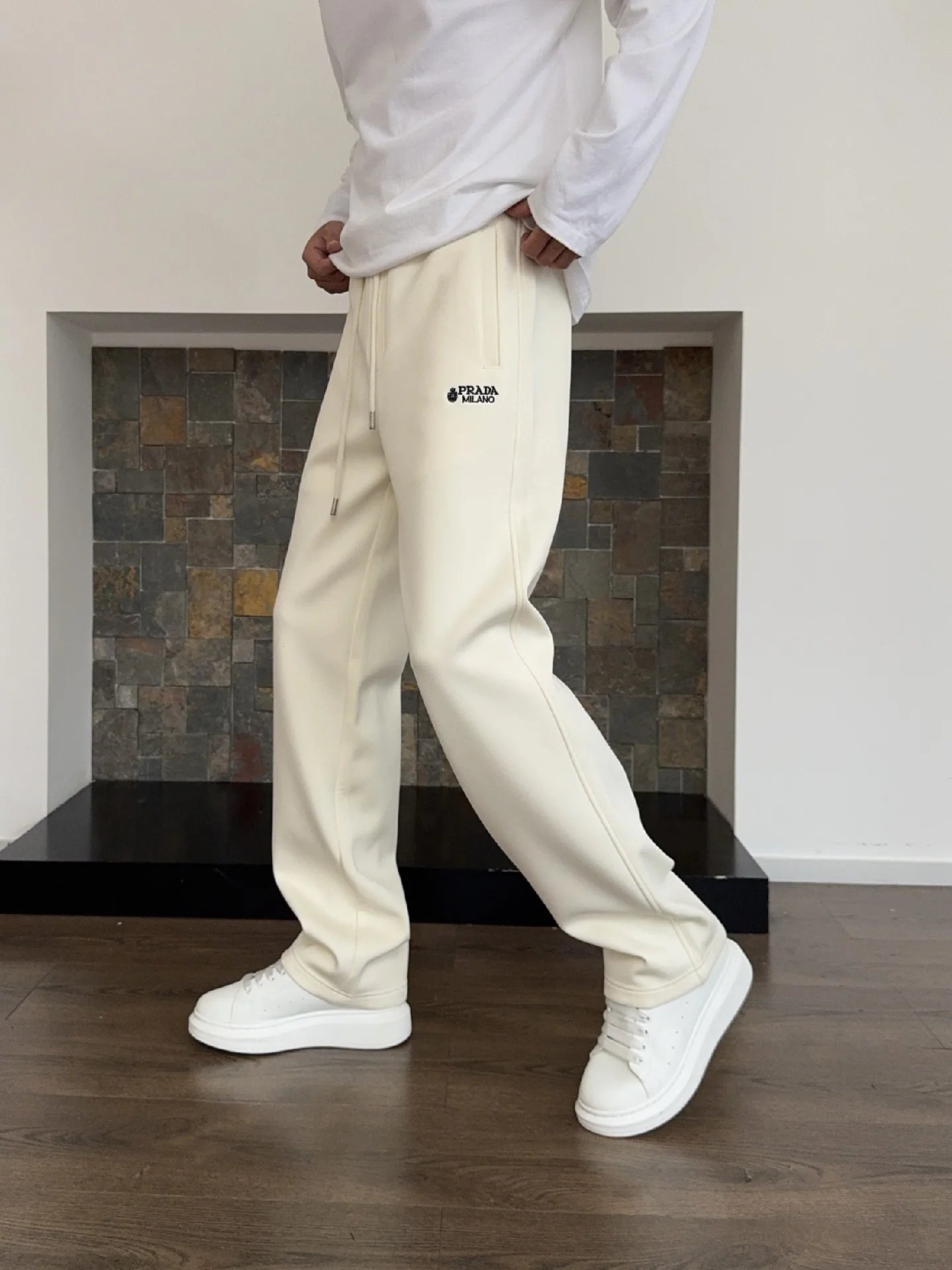 Брюки Женские Prada 19464488