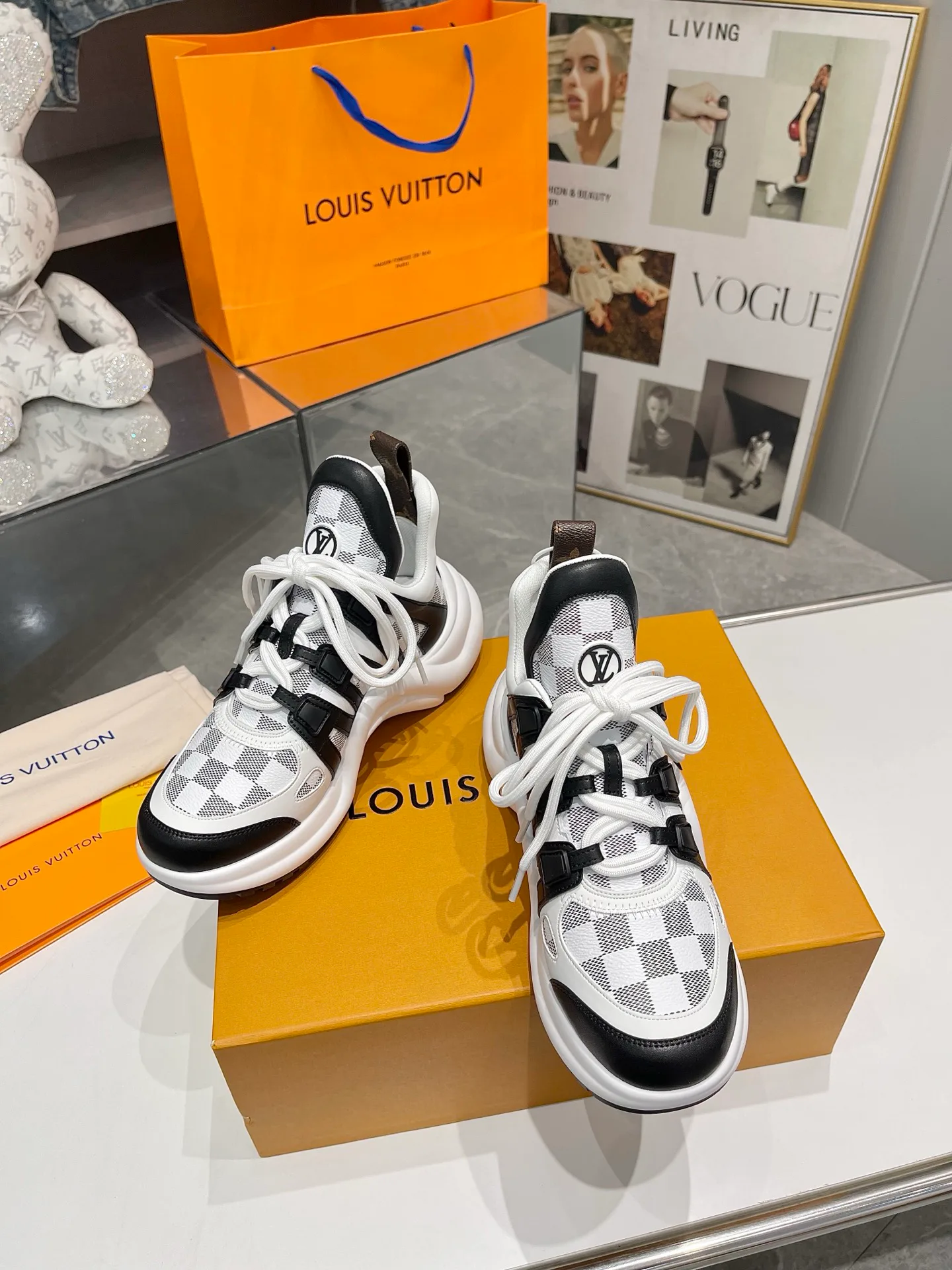 Кроссовки Женские Louis Vuitton 28152