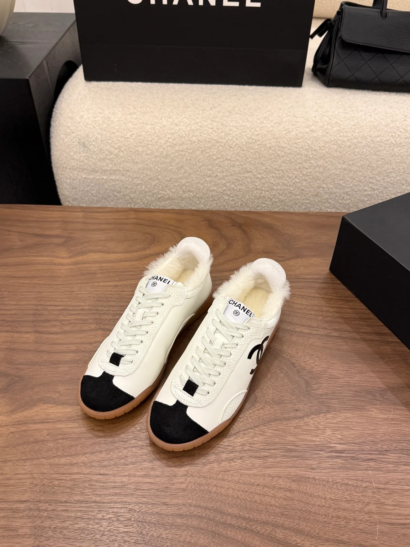 Кроссовки Женские Chanel 19097483