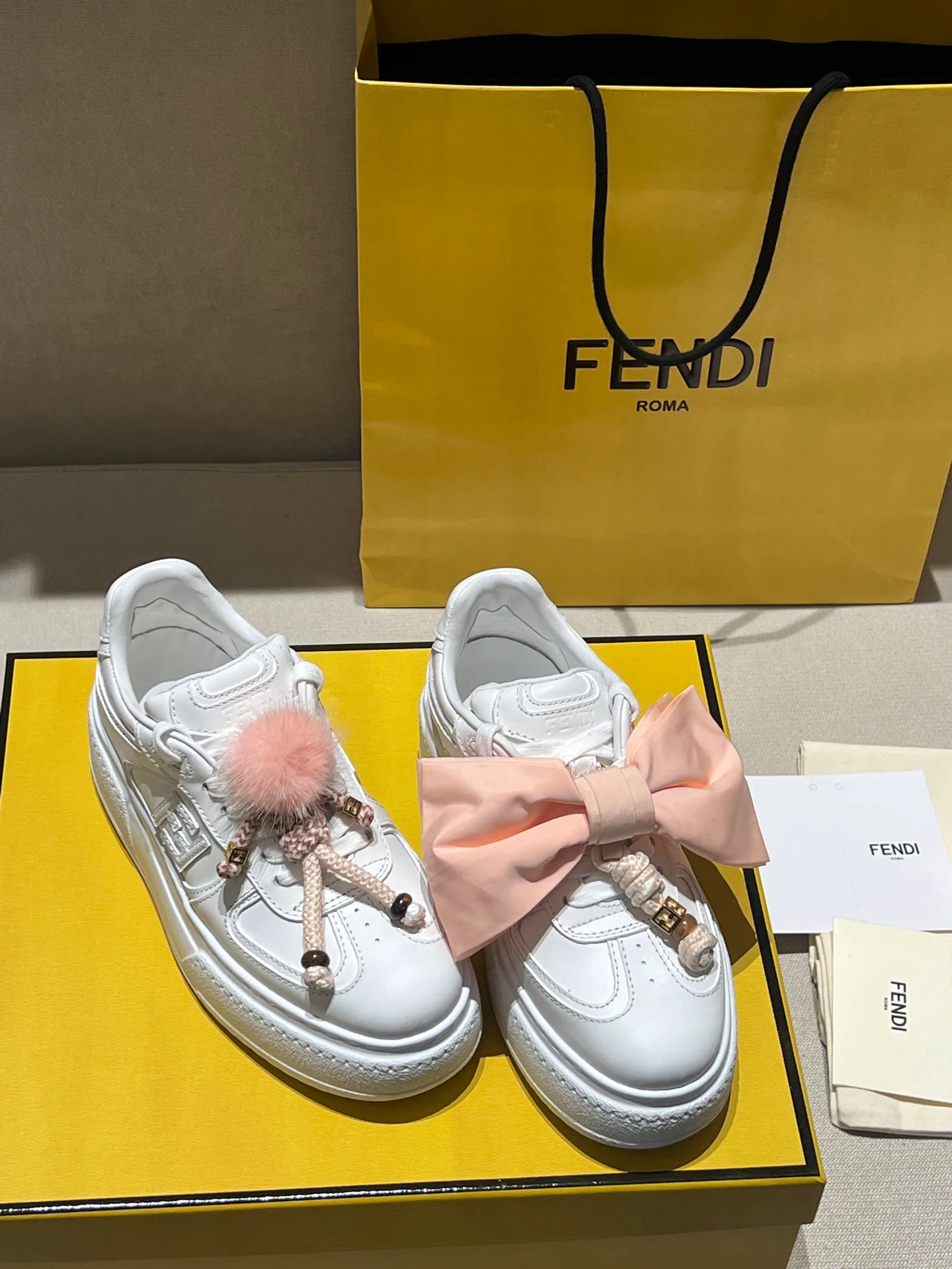 Кроссовки Женские Fendi 18020695