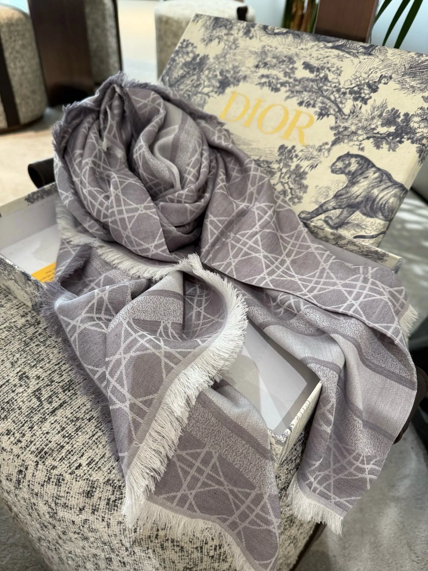 Шарфы Christian Dior 17448551