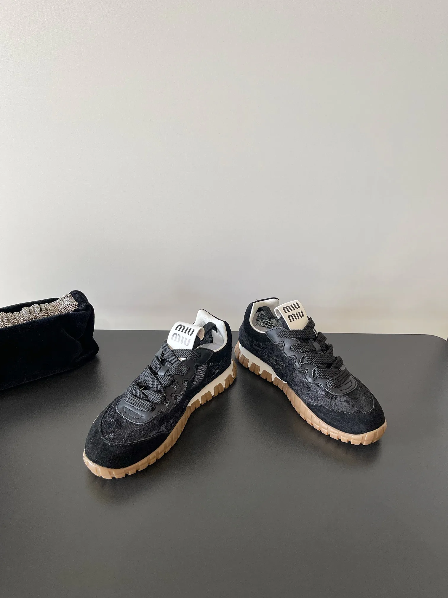 Кроссовки Женские Miu Miu 10429543