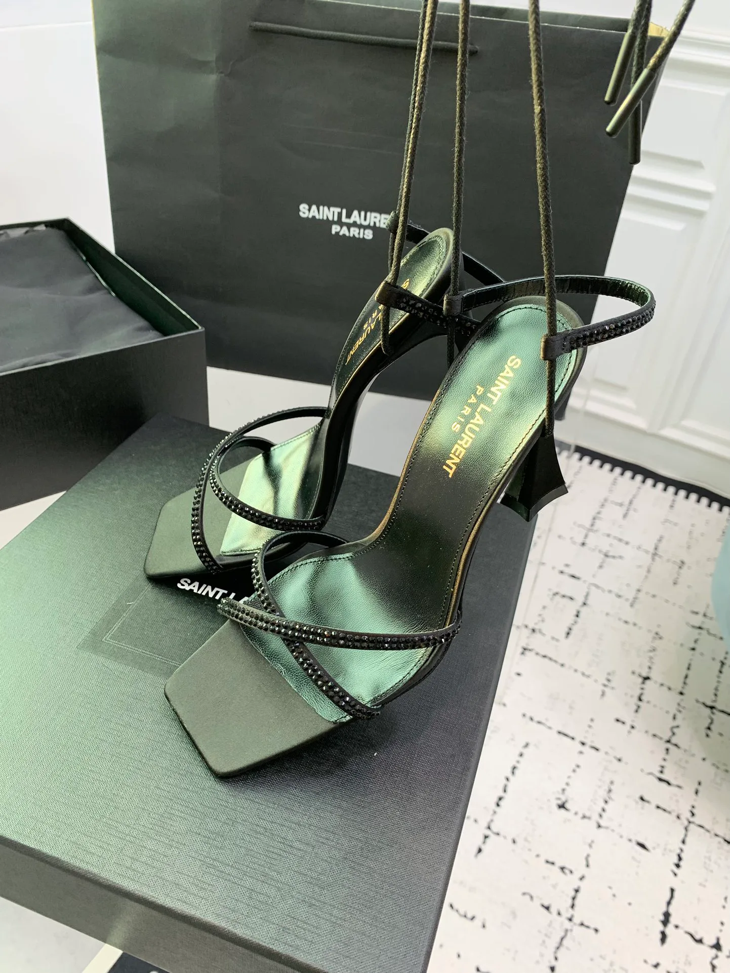 Босоножки Женские Saint Laurent 6579