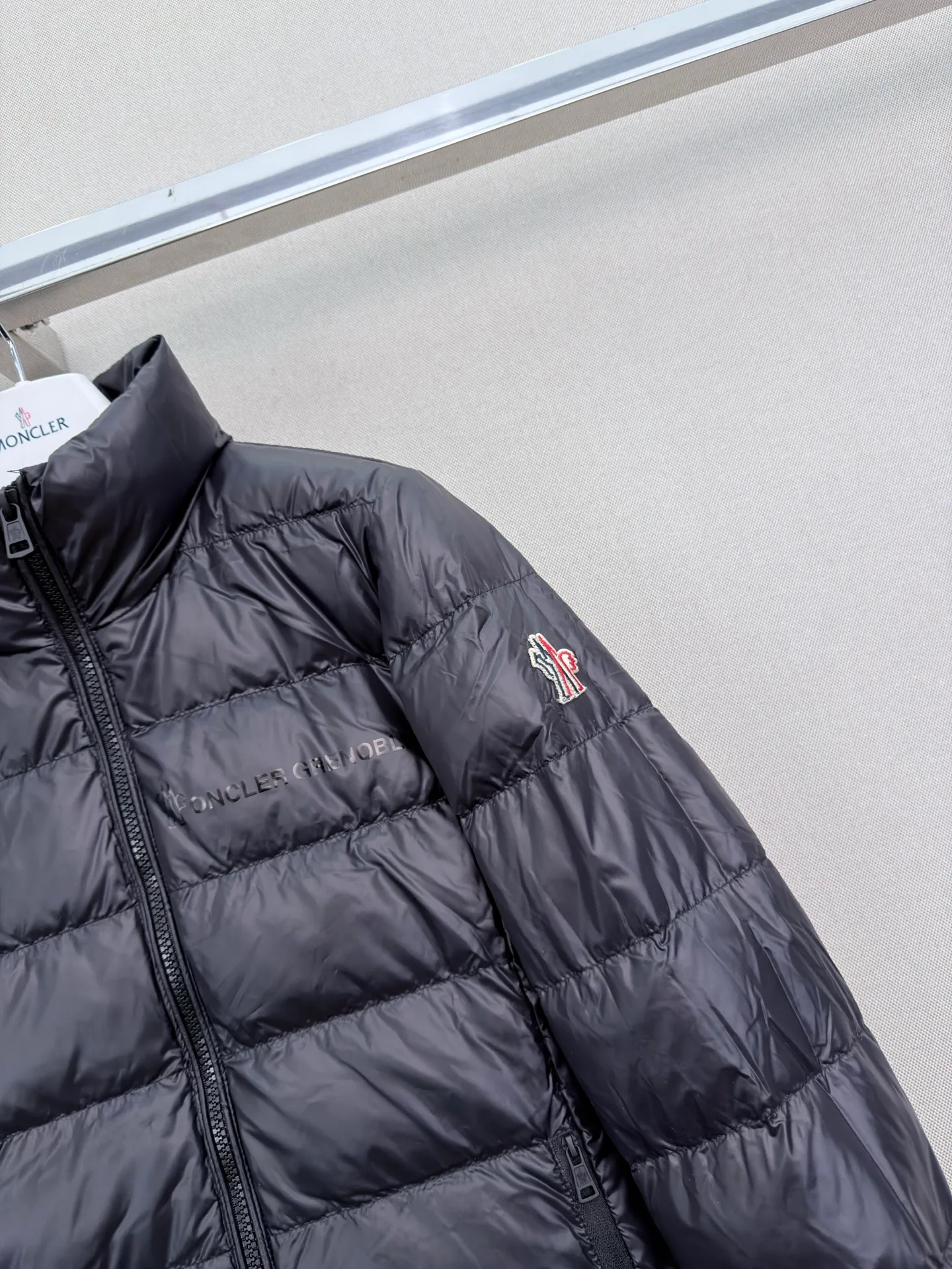 Куртки И Пуховики Женские Moncler 18501656