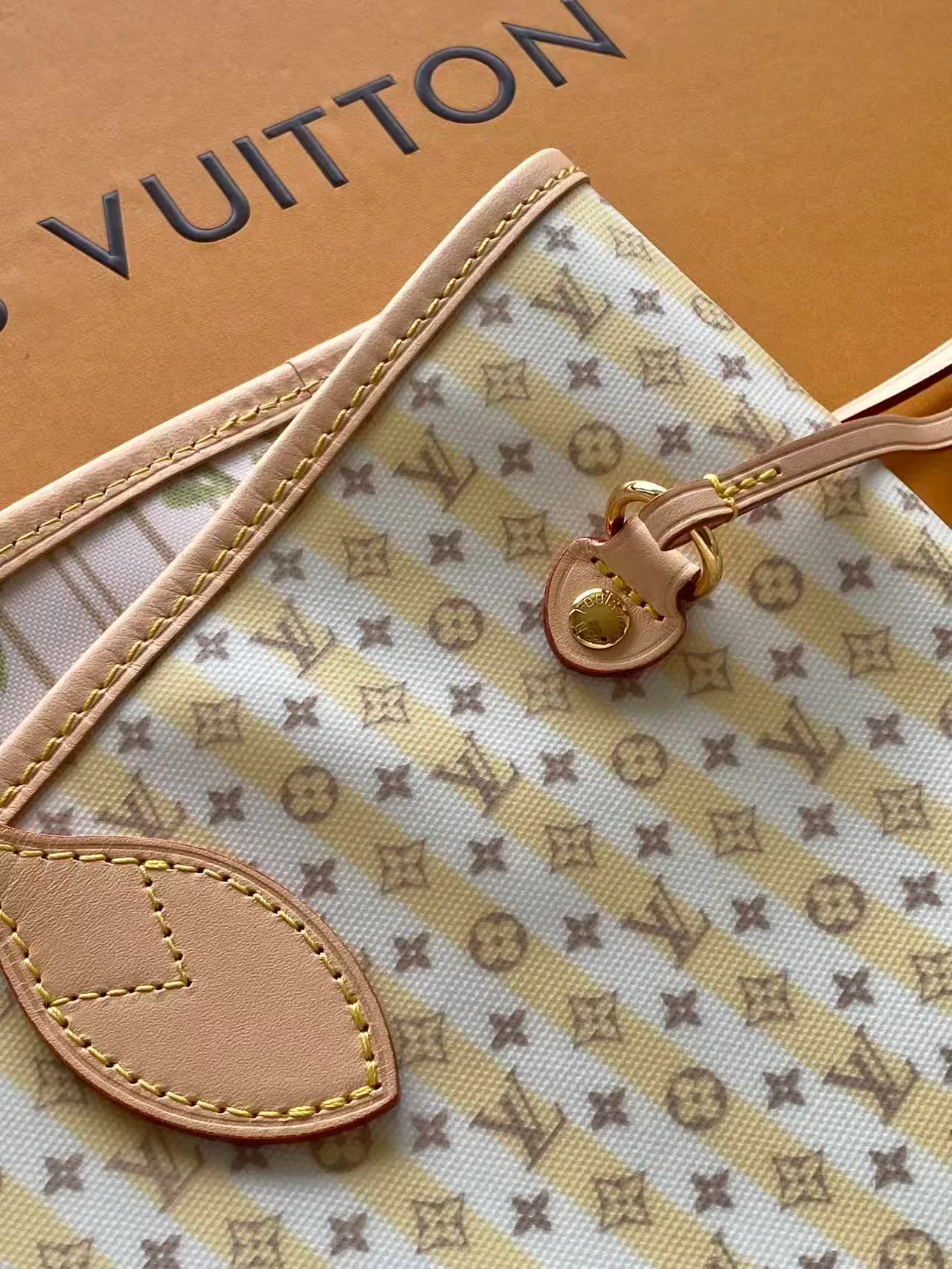 Классические Сумки Женские Louis Vuitton 17483325