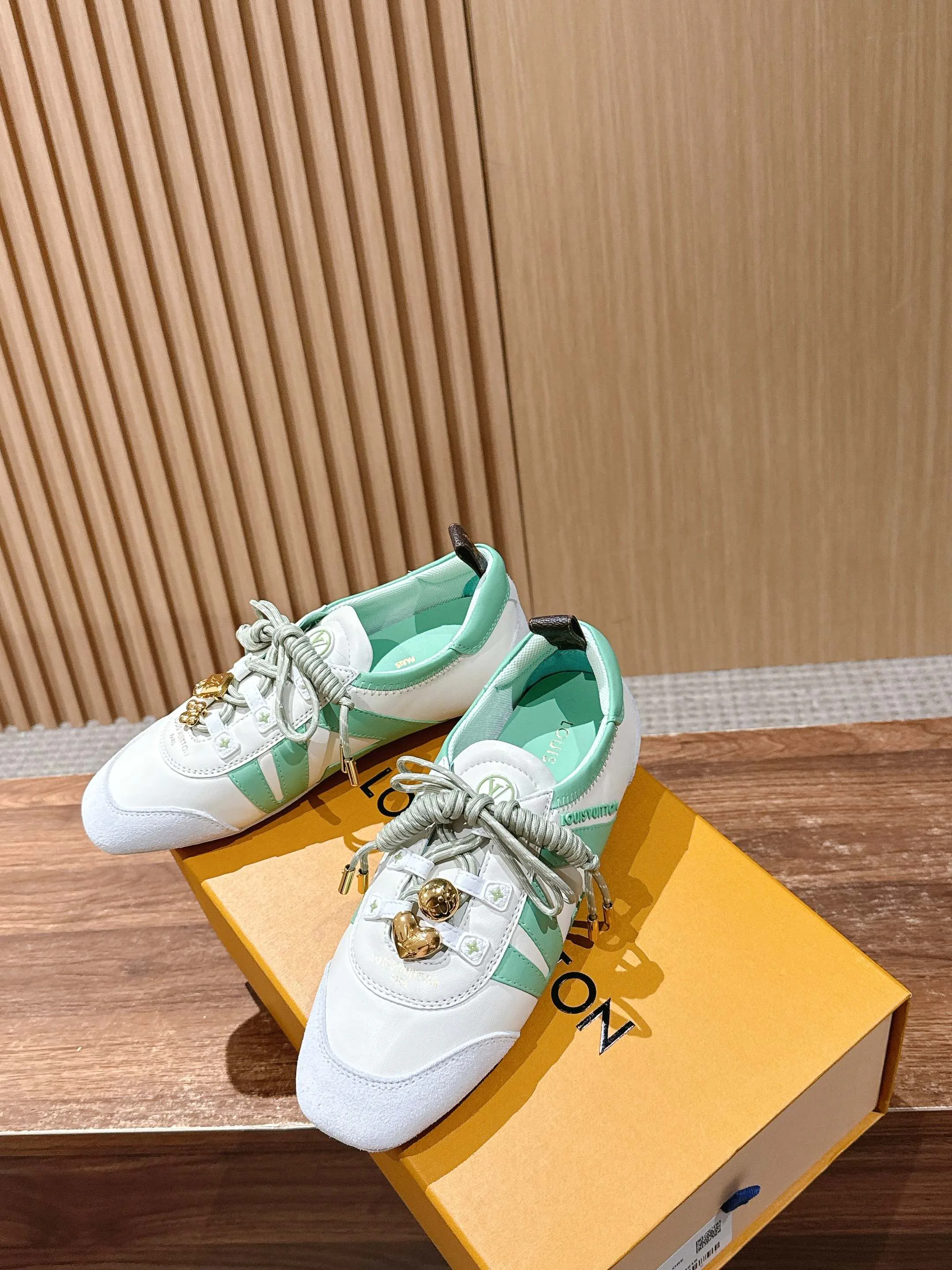 Кроссовки Женские Louis Vuitton 68774