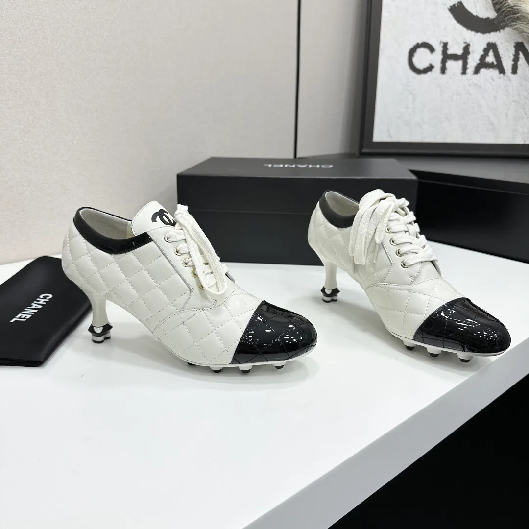 Кроссовки Женские Chanel 18436128