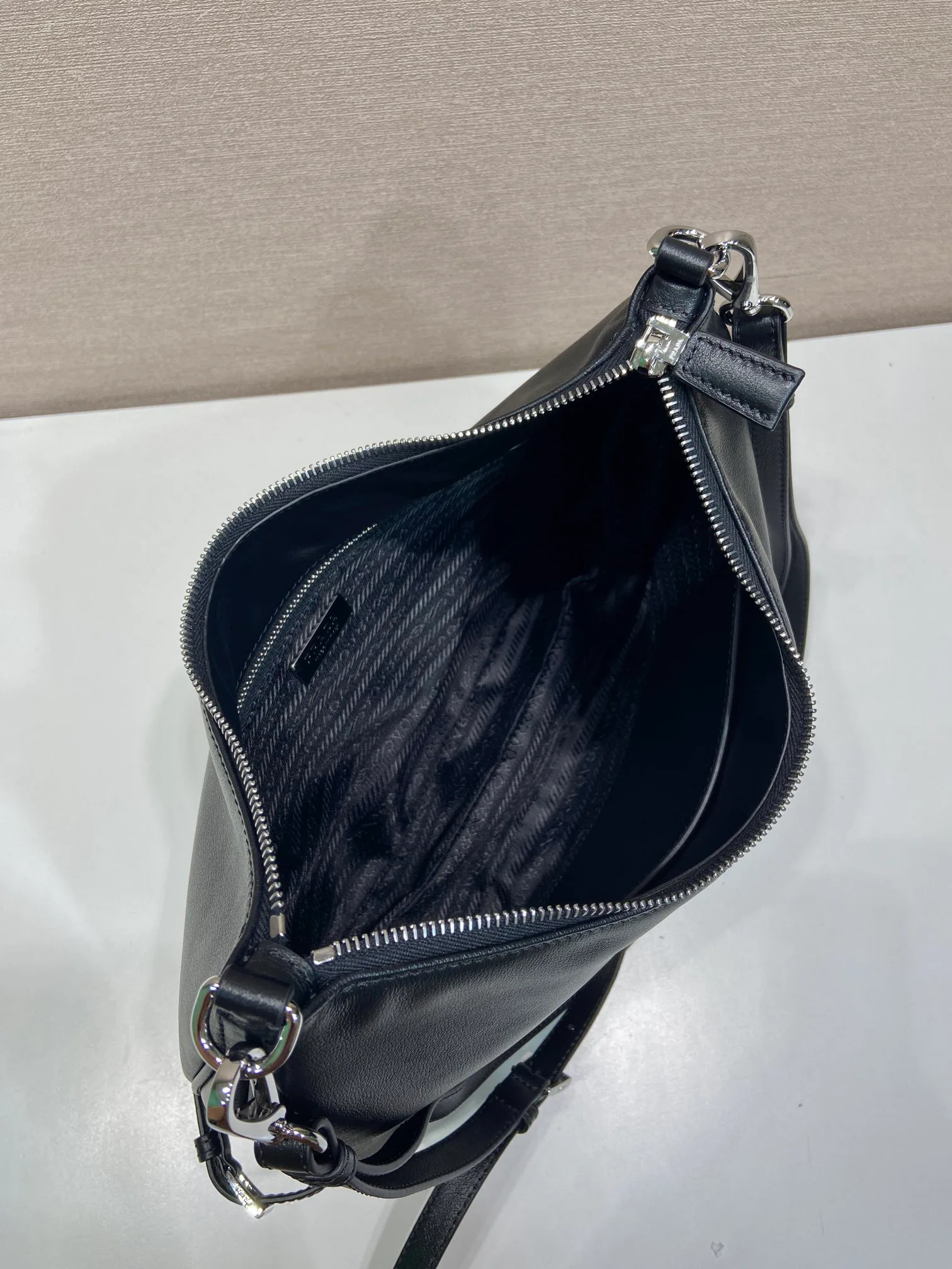 Сумки На Ремне Женские Prada 13162683