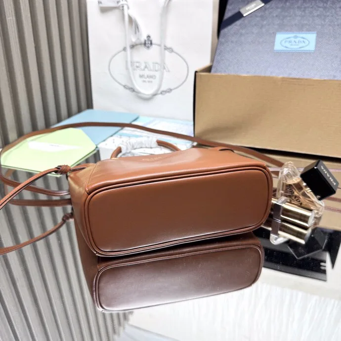 Классические Сумки Женские Prada 13332201