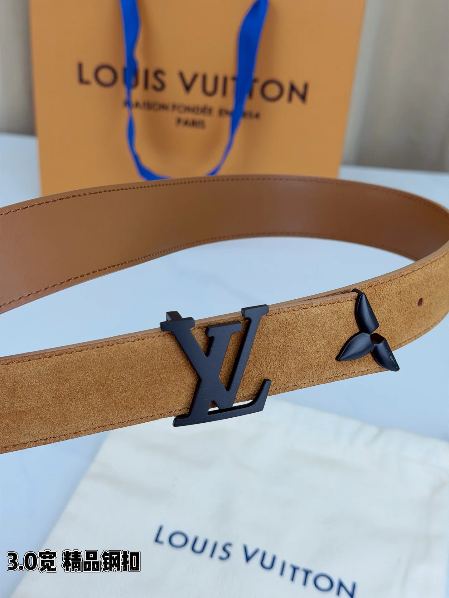 Ремни Louis Vuitton 1430189