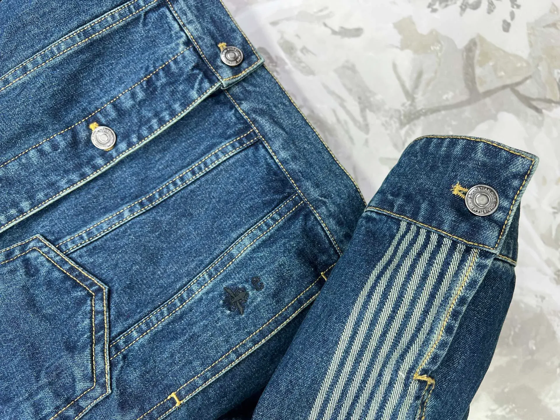 Куртки И Пуховики Женские Christian Dior 680806