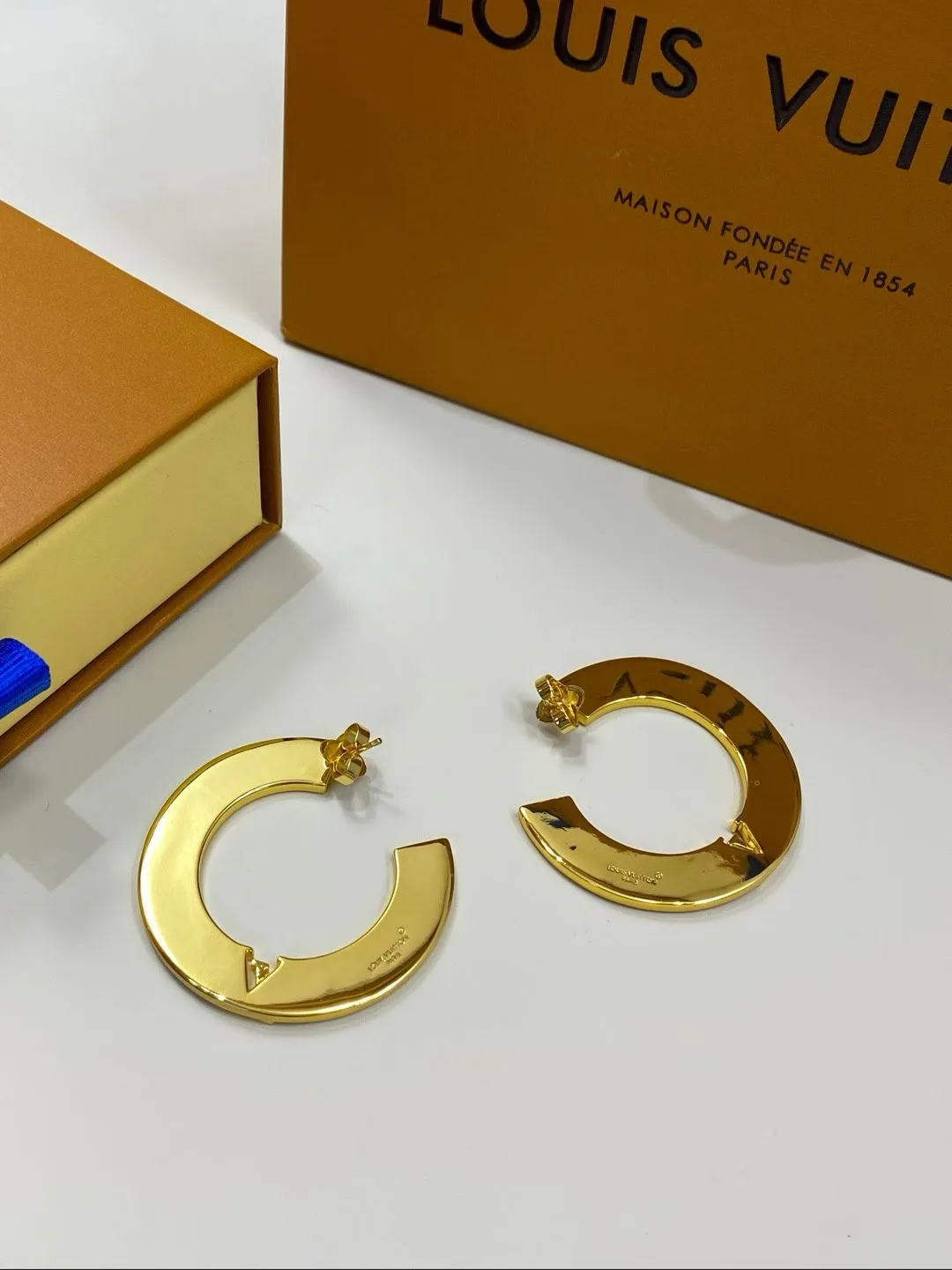 Бижутерия Louis Vuitton 1703421