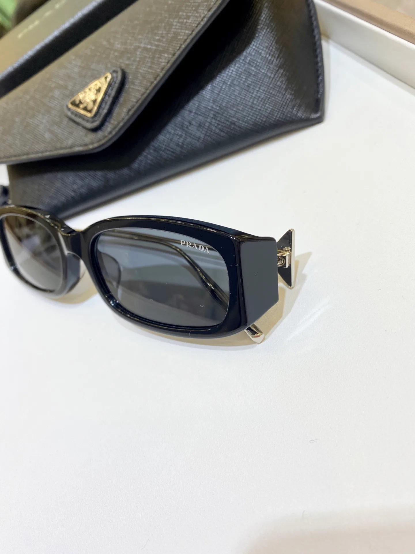 Очки Prada 18420991
