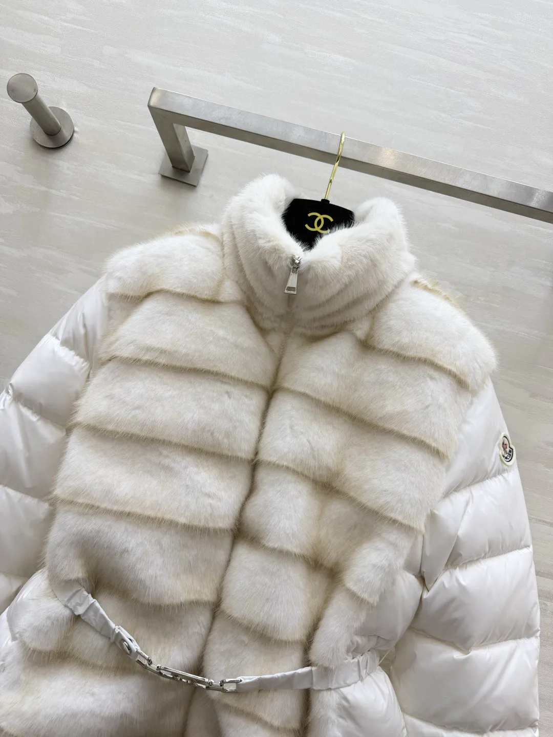 Куртки И Пуховики Женские Moncler 19018534