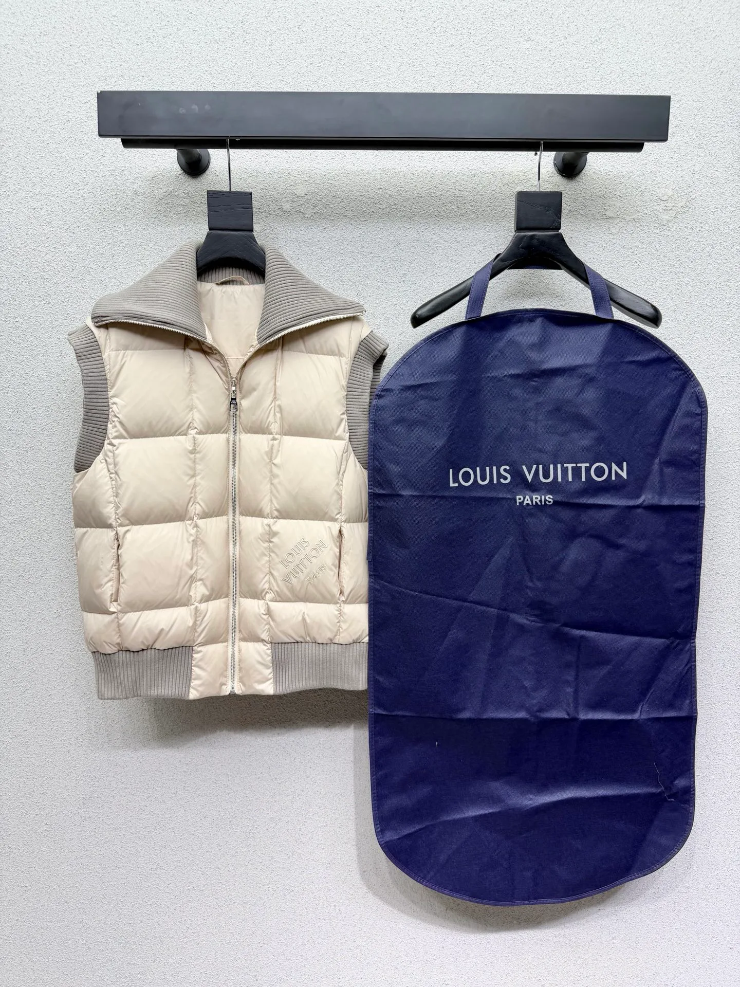 Жилеты Женские Louis Vuitton 19323519