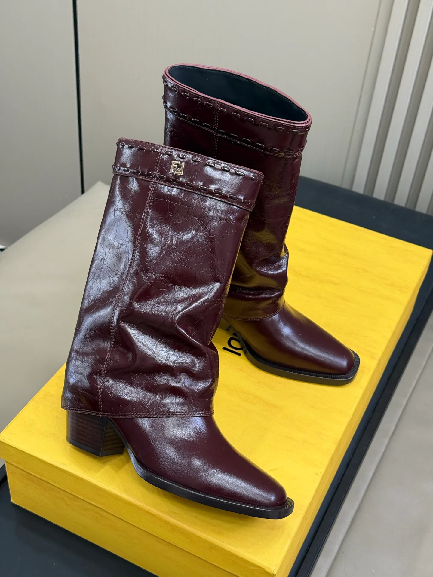 Сапоги Женские Fendi 18370131