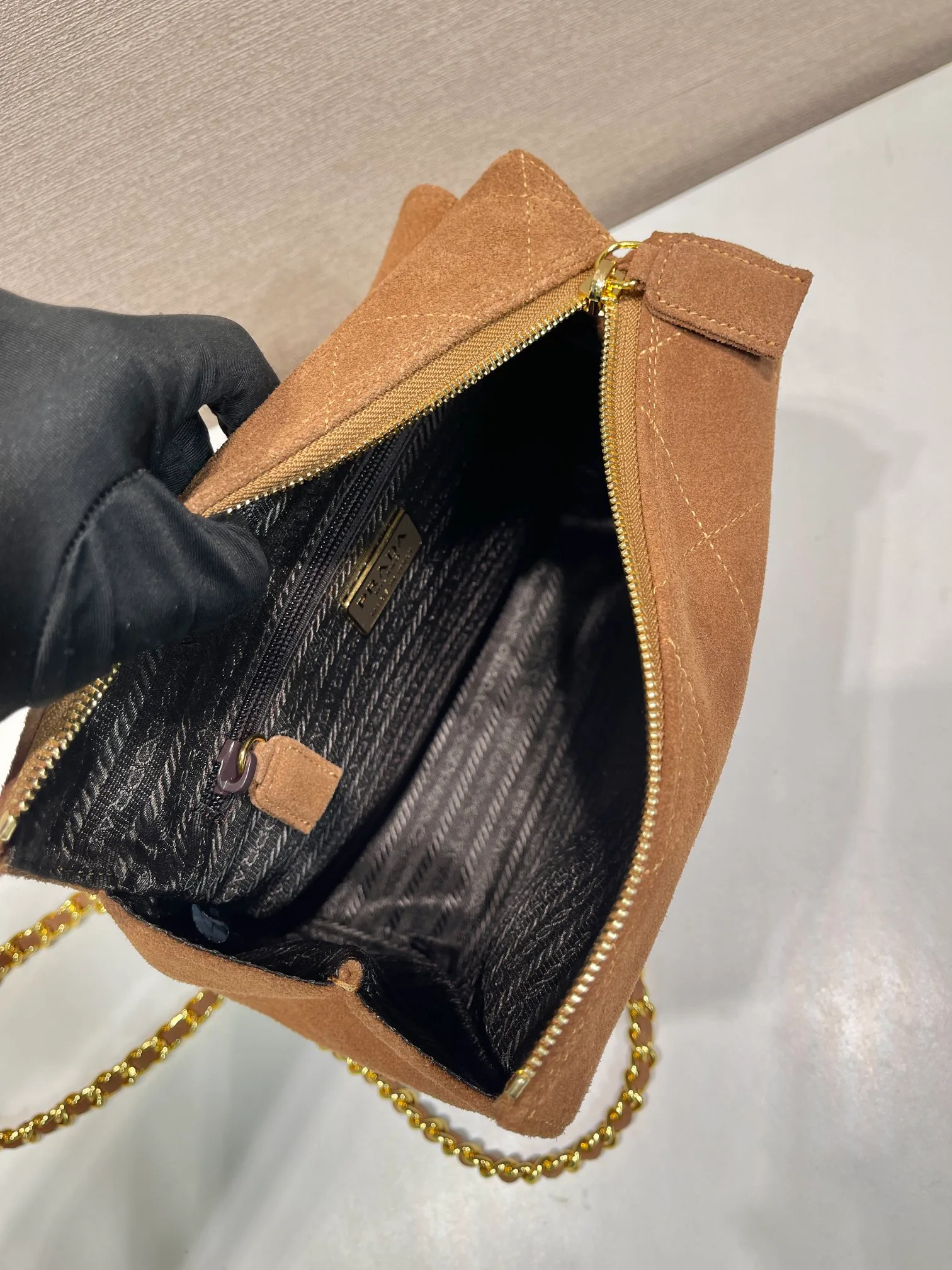 Классические Сумки Женские Prada 11336035