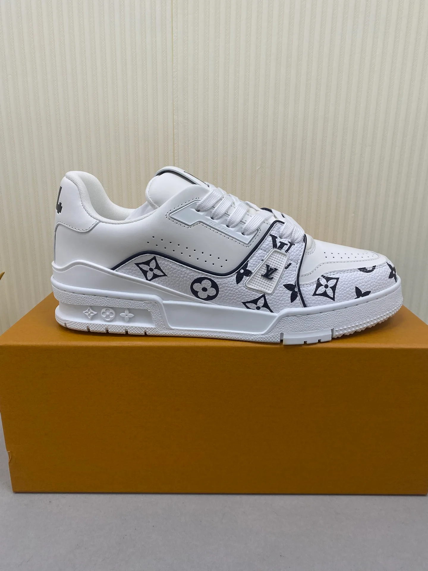 Кеды Женские Louis Vuitton 11187160