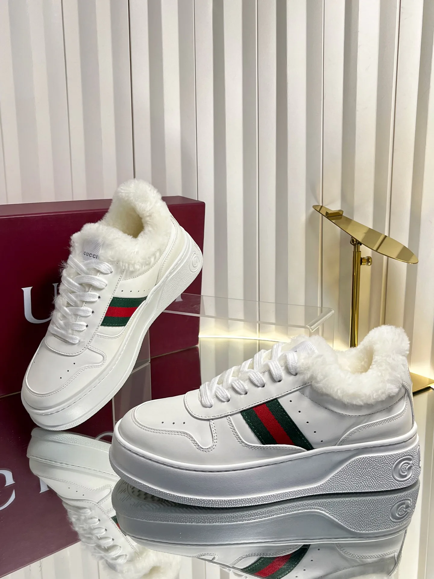Кроссовки Женские Gucci 415627