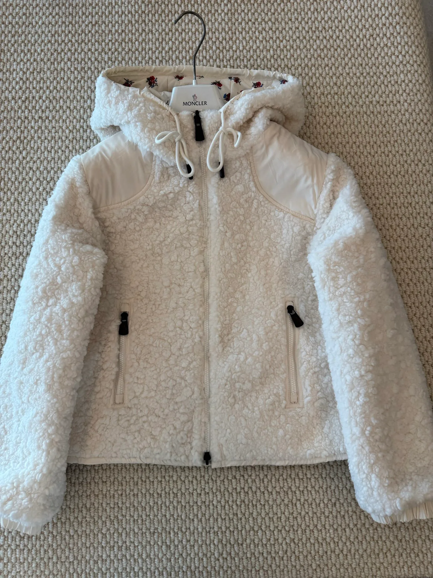Куртки И Пуховики Женские Moncler 20137937