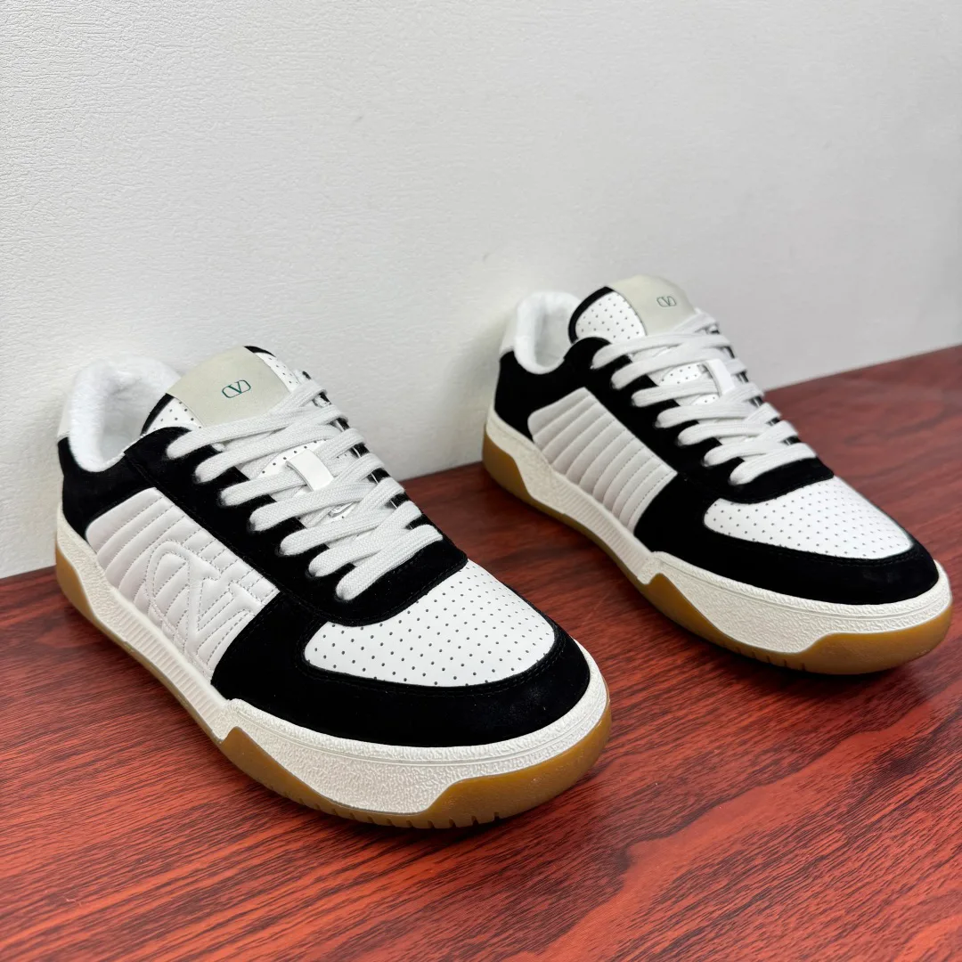 Кроссовки Мужские Valentino 18243516